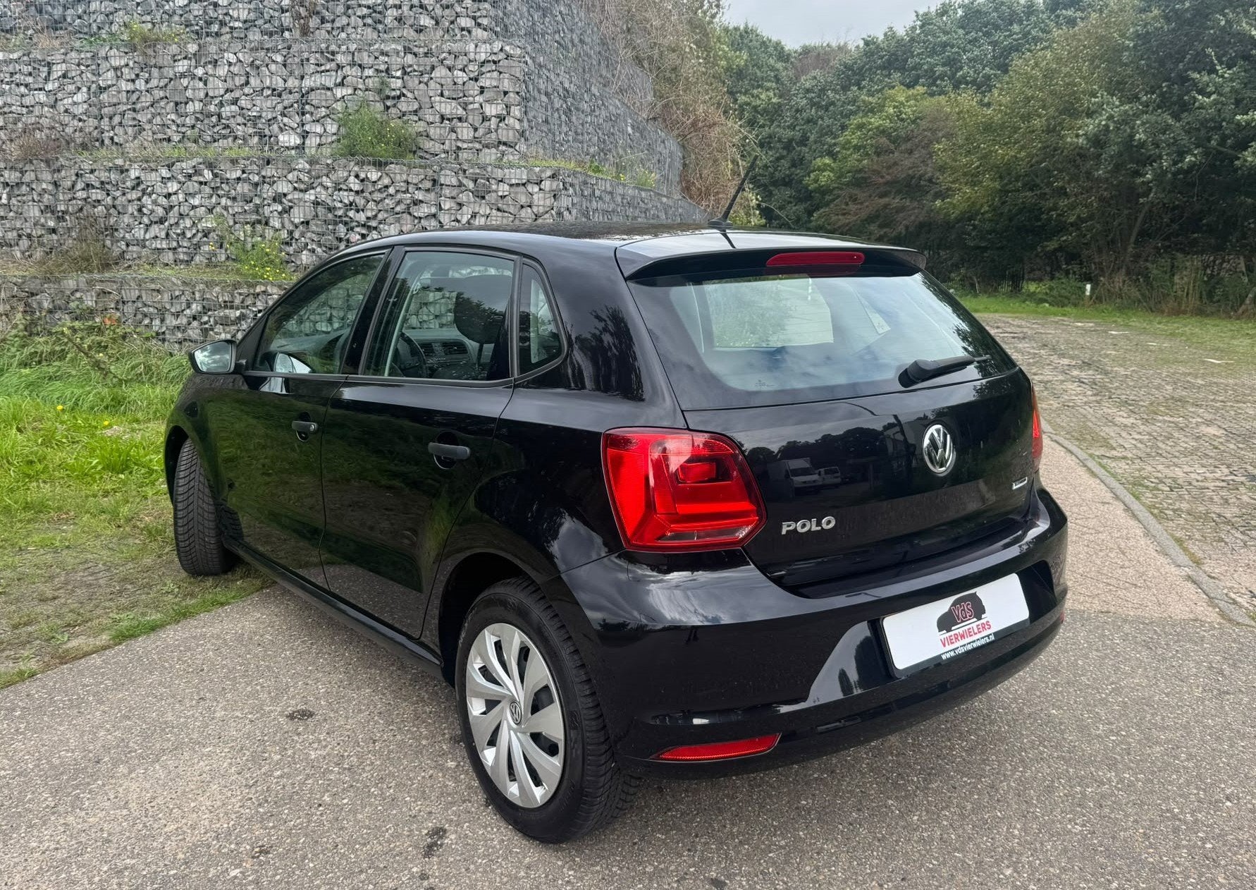 Volkswagen POLO 1.0 Comfortline 75 pk Stoelverw Cruise Contr, Stof, Gebruikt, Zwart, Bedrijf