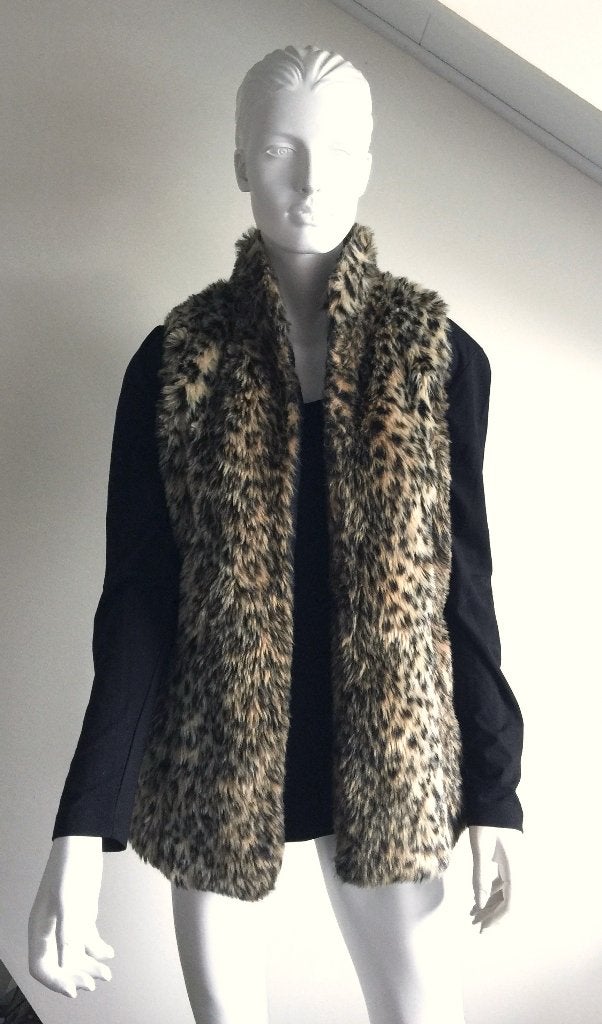 Bershka ; harige bodywarmer met panterprint mt M, Maat 38/40 (M), Bershka, Gedragen, Meerkleurig