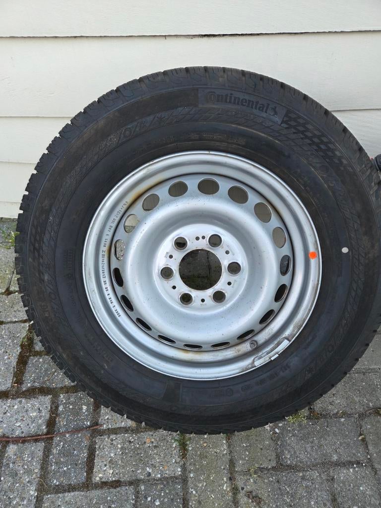 Velg met band 235 65 r16 c Mercedes Sprinter 317, Ophalen, Bestelwagen, 16 inch, Banden en Velgen
