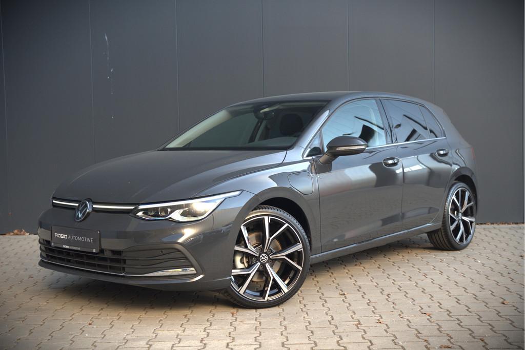 Volkswagen Golf 1.4 eHybrid Style | Memory seat | Massage |, Auto's, Volkswagen, Gebruikt, 4 cilinders, Alcantara, 1492 kg