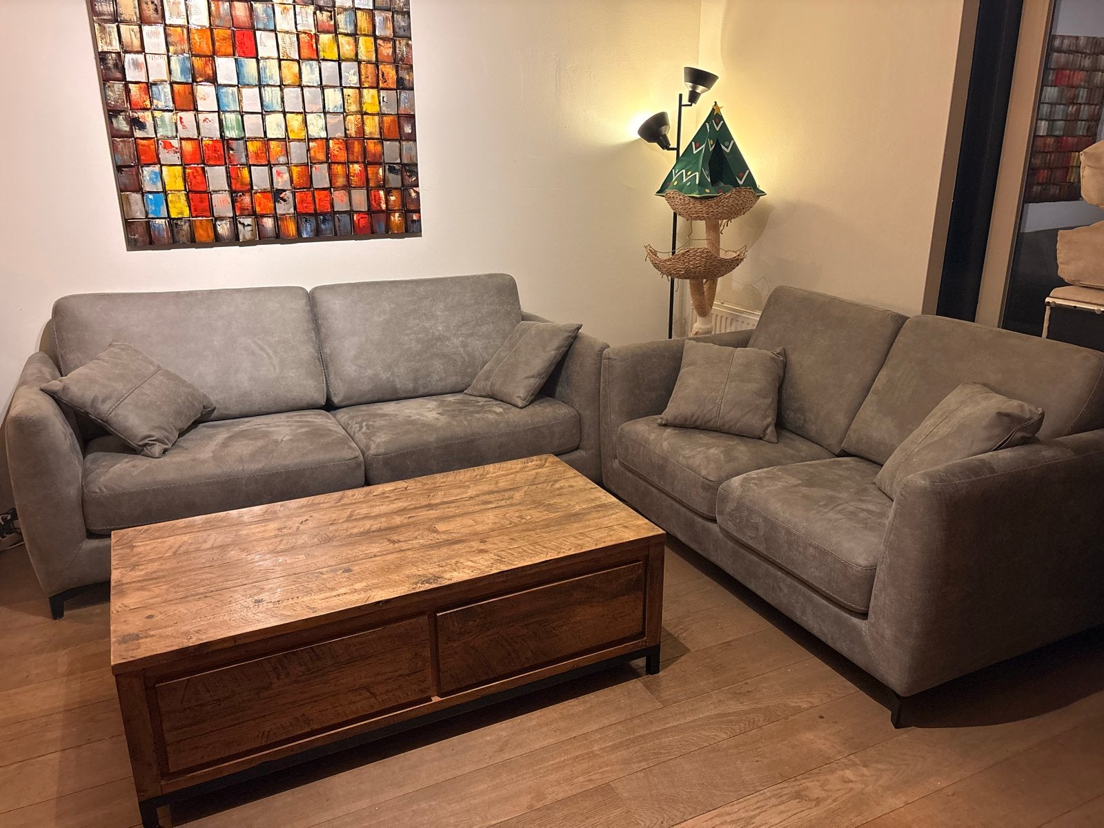 ZGAN Molina bank 2- en 3-zits taupe /groen nieuwprijs 2450, Huis en Inrichting, Banken | Bankstellen, Ophalen, 75 tot 100 cm, Zo goed als nieuw