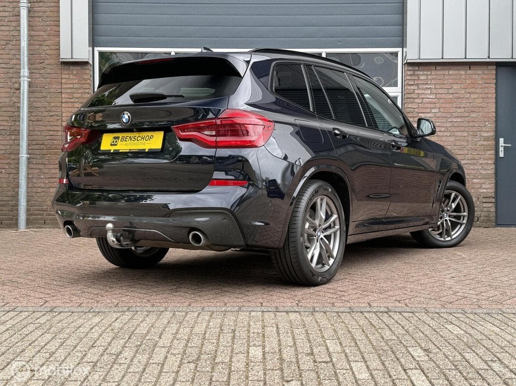 BMW X3 xDrive30i M Sport Panodak Navi 19 inch Virtual Leer C, Automaat, 1998 cc, 252 pk, Zwart