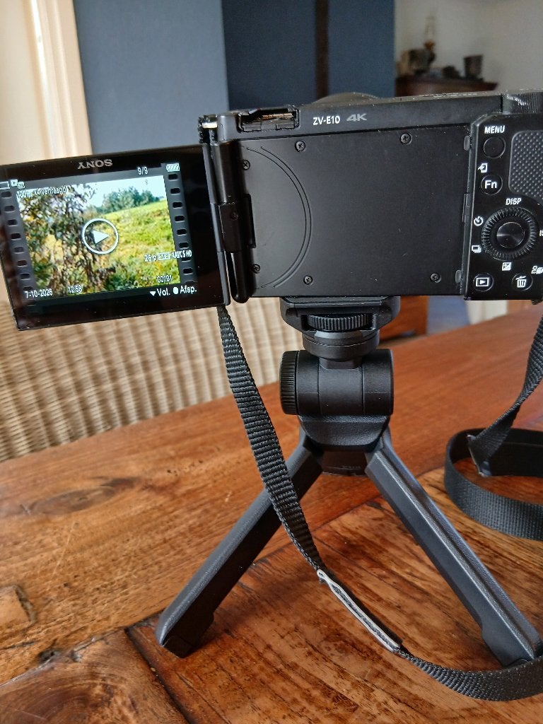 Sony zv E-10 - Sony 16-50mm Oss II - Sony grip - 1319 foto's, Beeldstabilisatie, Ophalen of Verzenden, Zo goed als nieuw, 24 megapixels
