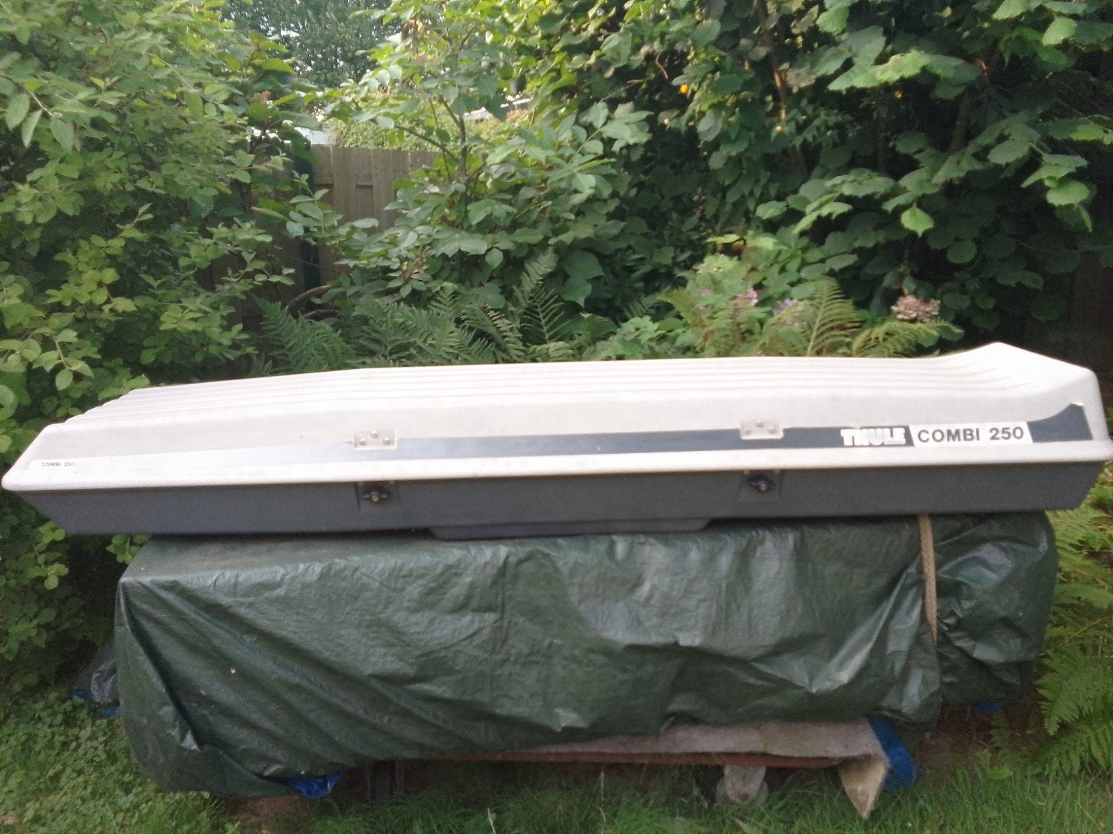 Thule Combi 250 Dakkoffer - Ruime en veilige opslag, Auto diversen, Dakkoffers, Ophalen