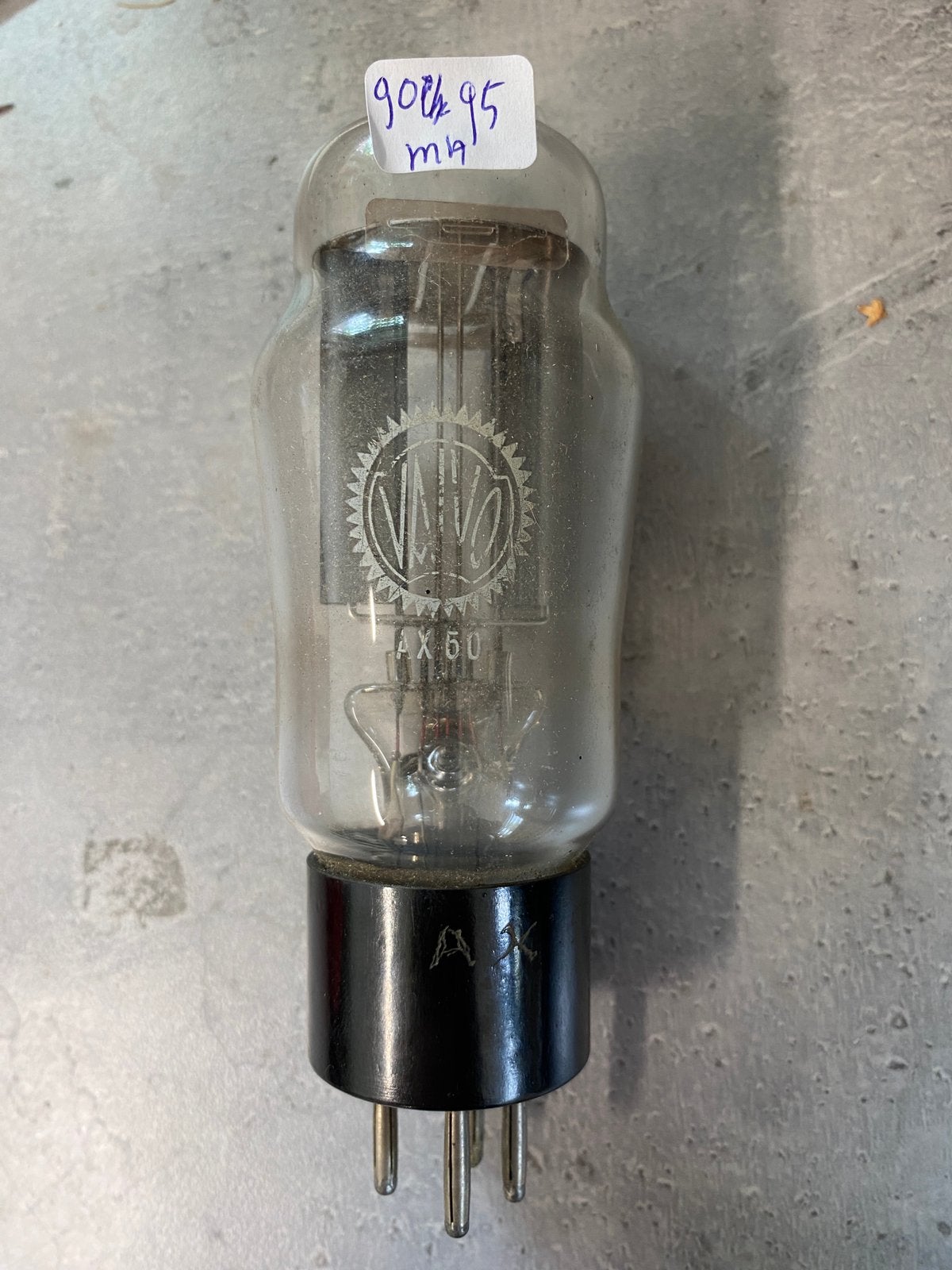 AX50  Valvo, Ophalen of Verzenden