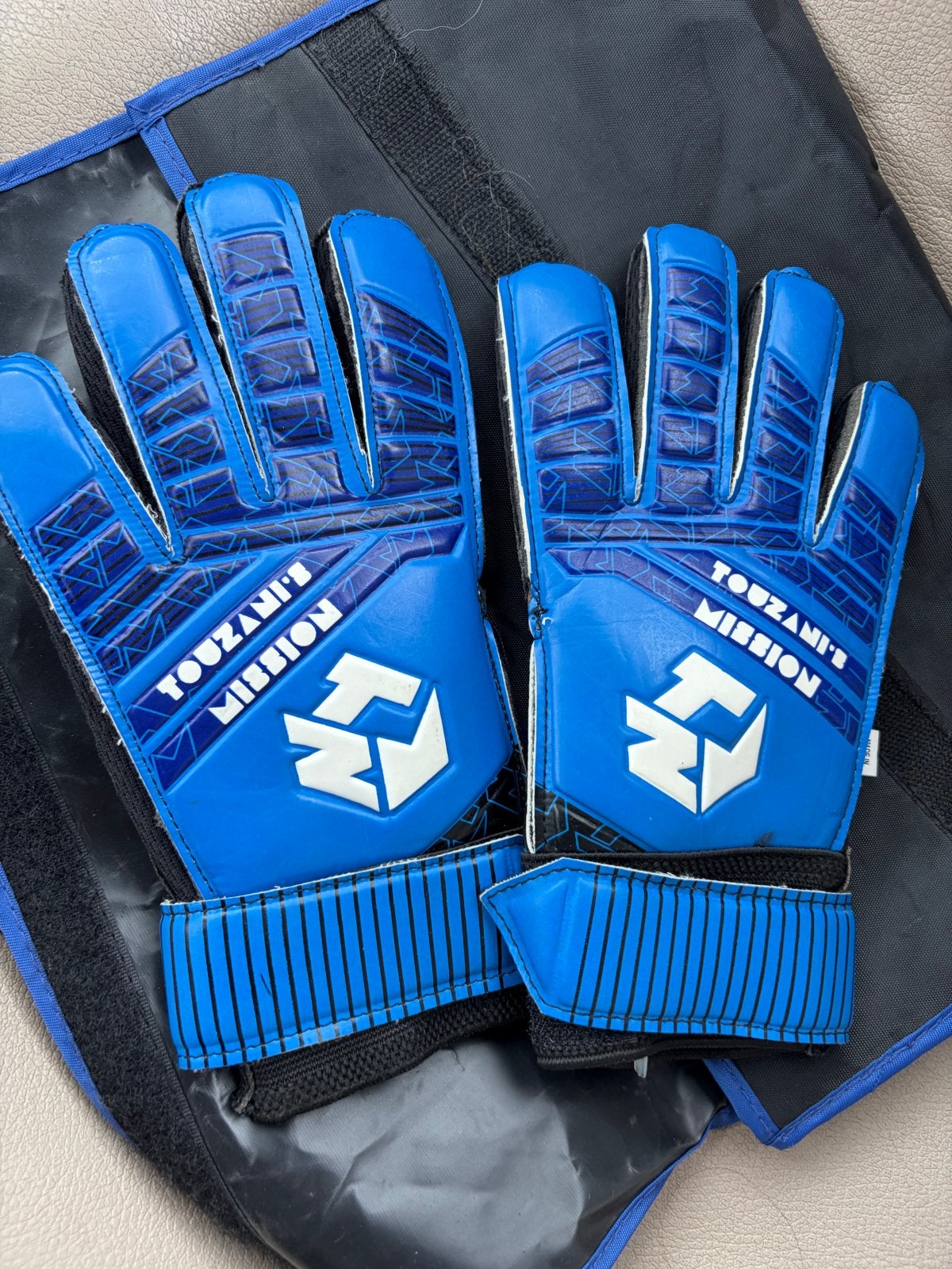 Nieuwe Touzani Mission keepershandschoenen maat 6, Sport en Fitness, Ophalen of Verzenden, Nieuw, Handschoenen