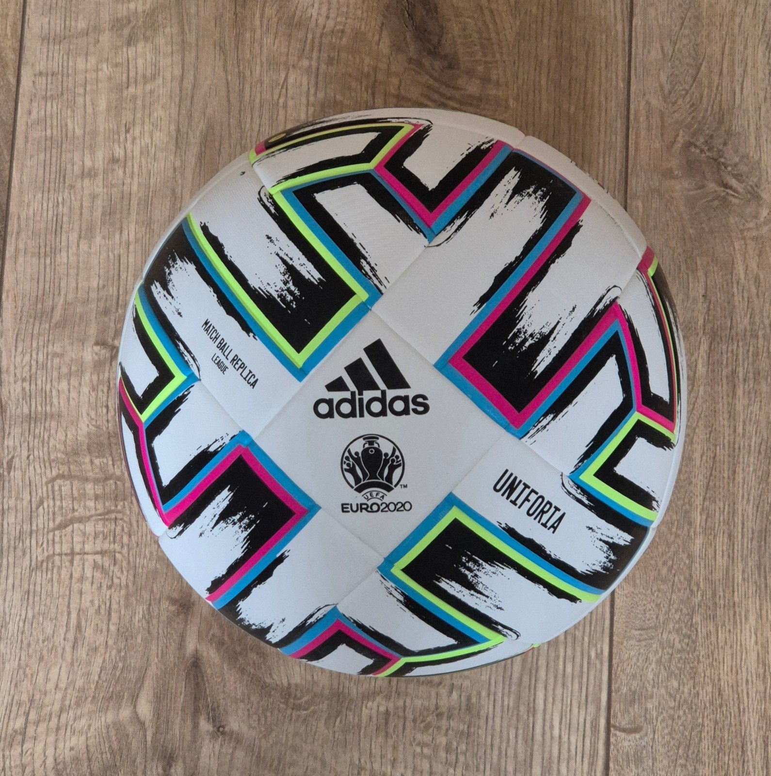 Voetbal Adidas Uniforia Euro2020 matchball replica, Ophalen of Verzenden, Nieuw, Bal