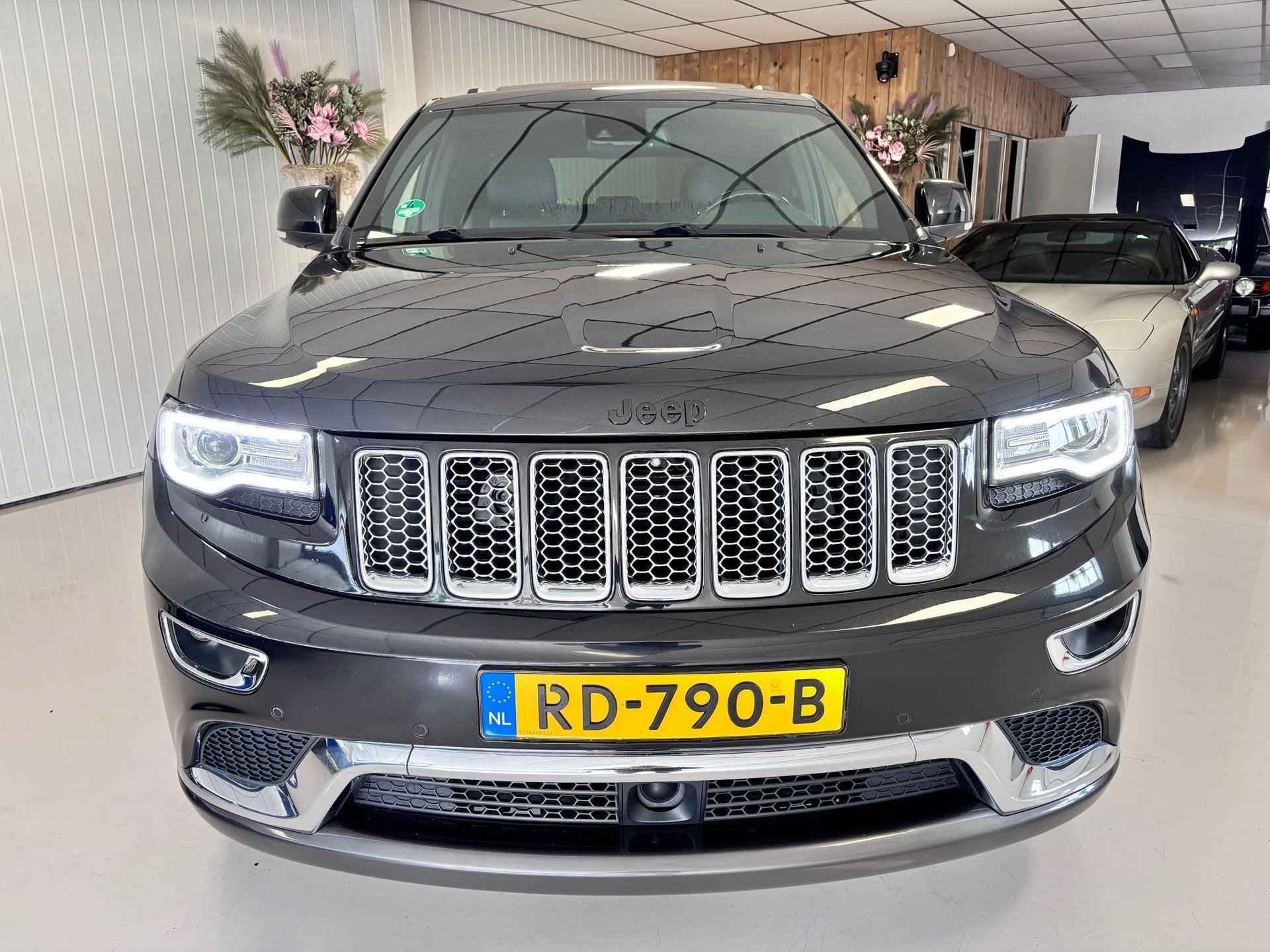 Jeep Grand Cherokee 3.0 CRD Overland Summit, nw model, trekh, Auto's, Jeep, Gebruikt, Zwart, Leder, Bedrijf