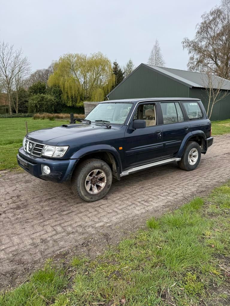Nissan patrol 3.0turbo diesel export opknapper 4x4, Auto's, Patrol, Bedrijf, Te koop, Handgeschakeld