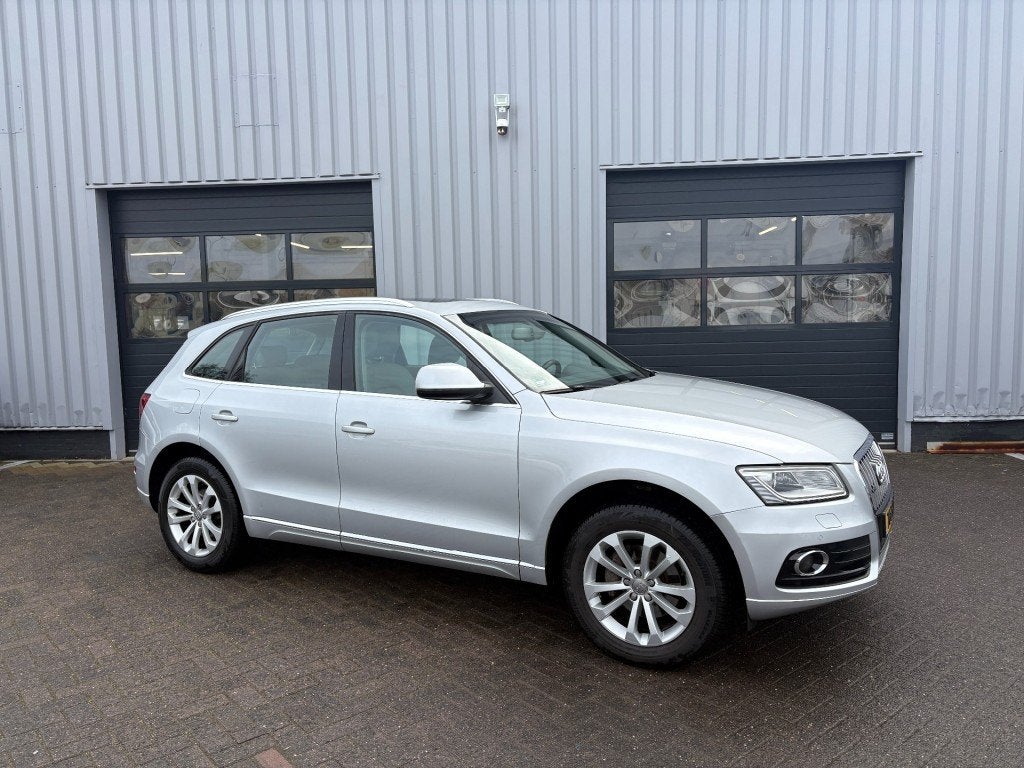 Audi Q5 2.0 TFSI Pro Line Leer I Trekhaak I Pano, Gebruikt, Huisgarantie, 4 cilinders, Origineel Nederlands