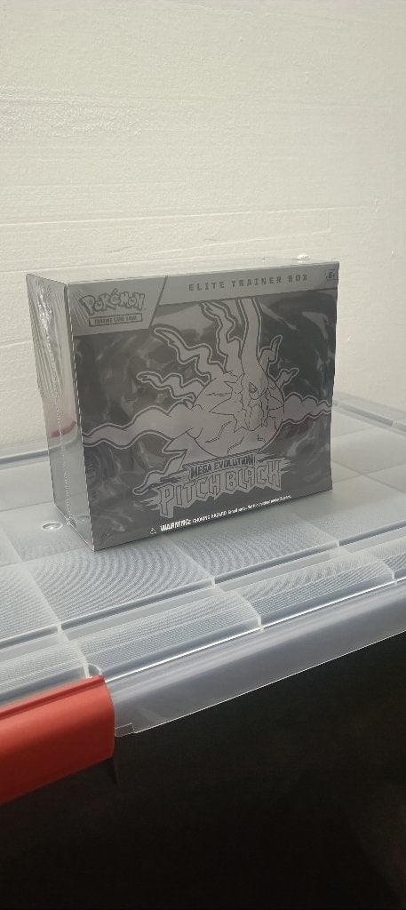 Elite trainer box Pitch black + Pitch black booster box, Ophalen, Nieuw, Boosterbox