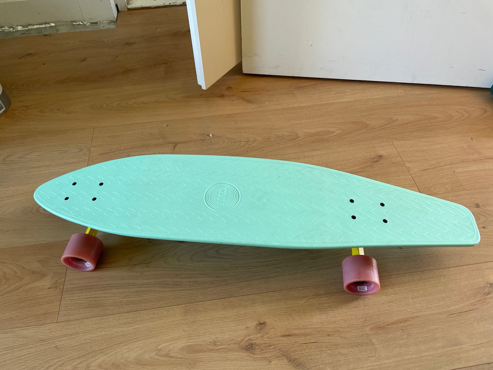 NKD longboard - Zo goed als nieuw, Ophalen, Zo goed als nieuw, Skateboard, Longboard