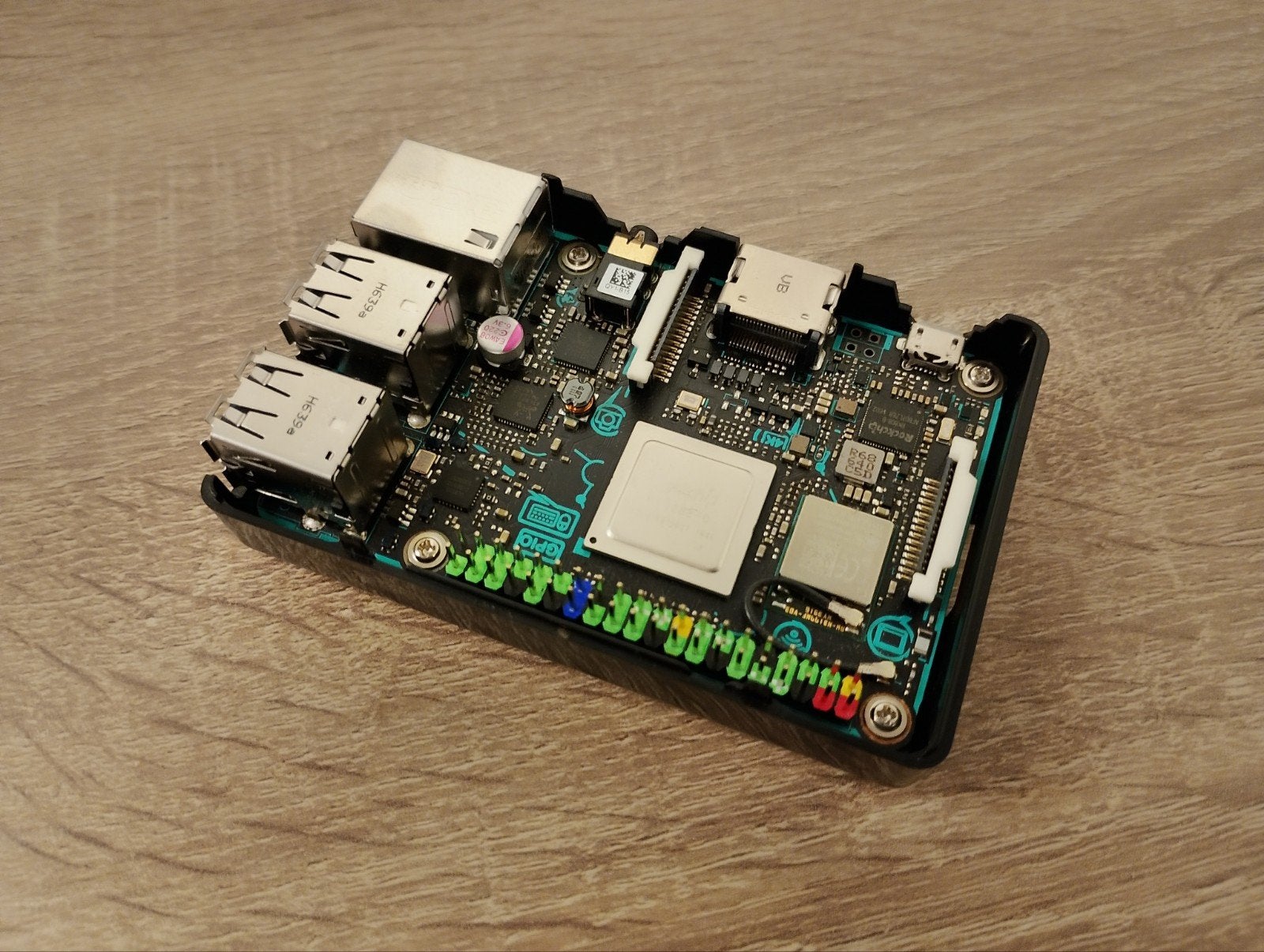 ASUS Tinker Board (Eerste generatie) met behuizing, Ophalen of Verzenden, Zo goed als nieuw, ASUS