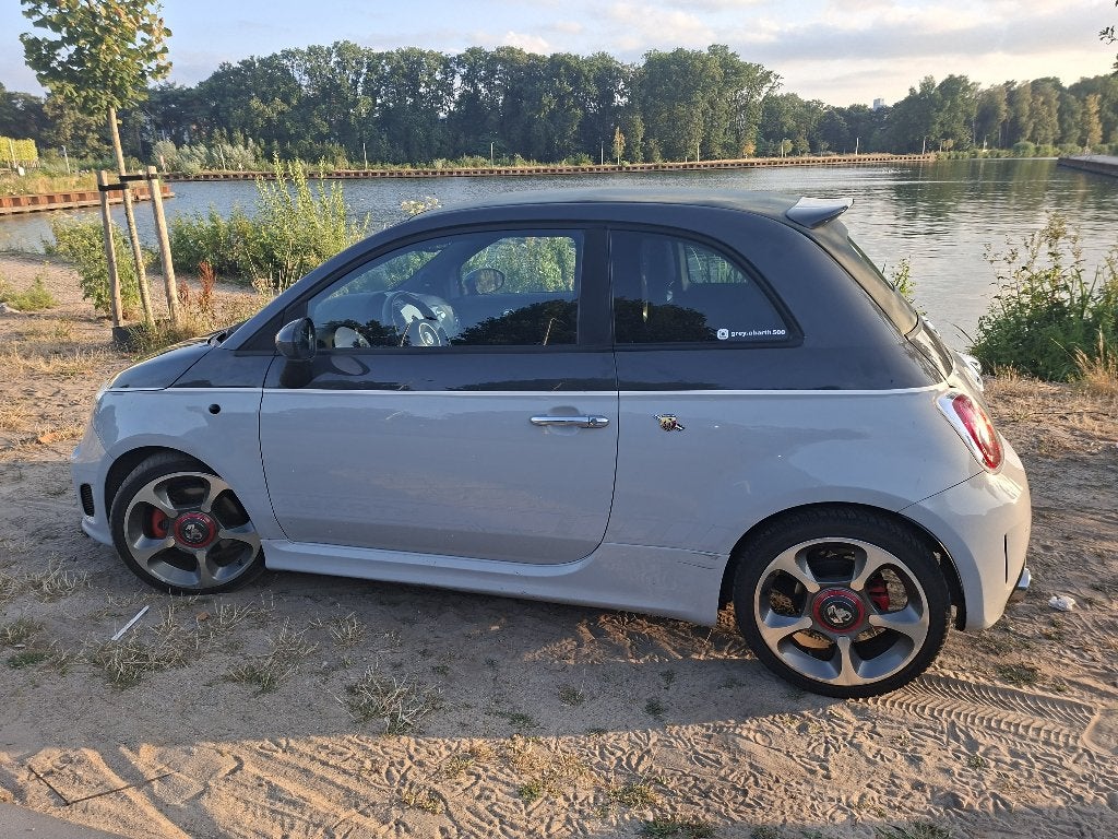 Fiat 500 1.4 T-jet Abarth Cabrio Automaat ORIGINEEL NL!, Euro 5, 15 km/l, 40 €/maand, Zwart