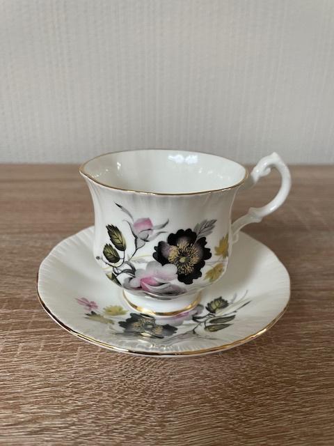 1 Royal Standaard Dames Kop en Schotel, Ophalen of Verzenden