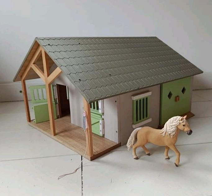 Houten manage | Inclusief Schleich paard houten schuur, Kinderen en Baby's, Speelgoed | Houten speelgoed, Ophalen, Gebruikt, Overige typen