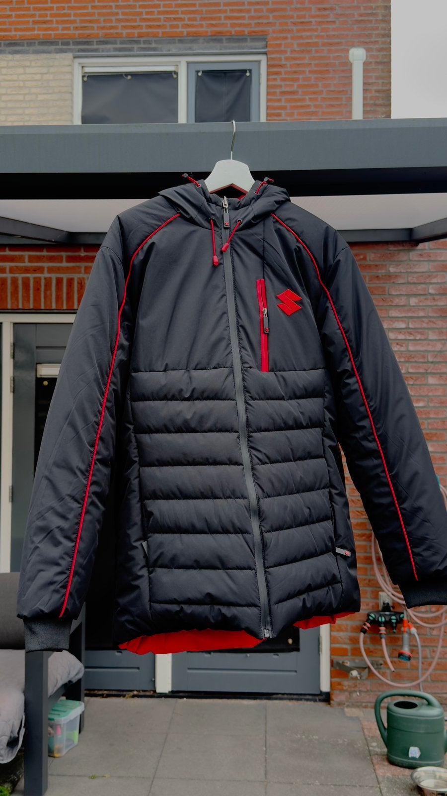 Originele Suzuki winterjas (reversible zwart&rood) maat M, Ophalen, Nieuw, Maat 48/50 (M), Zwart