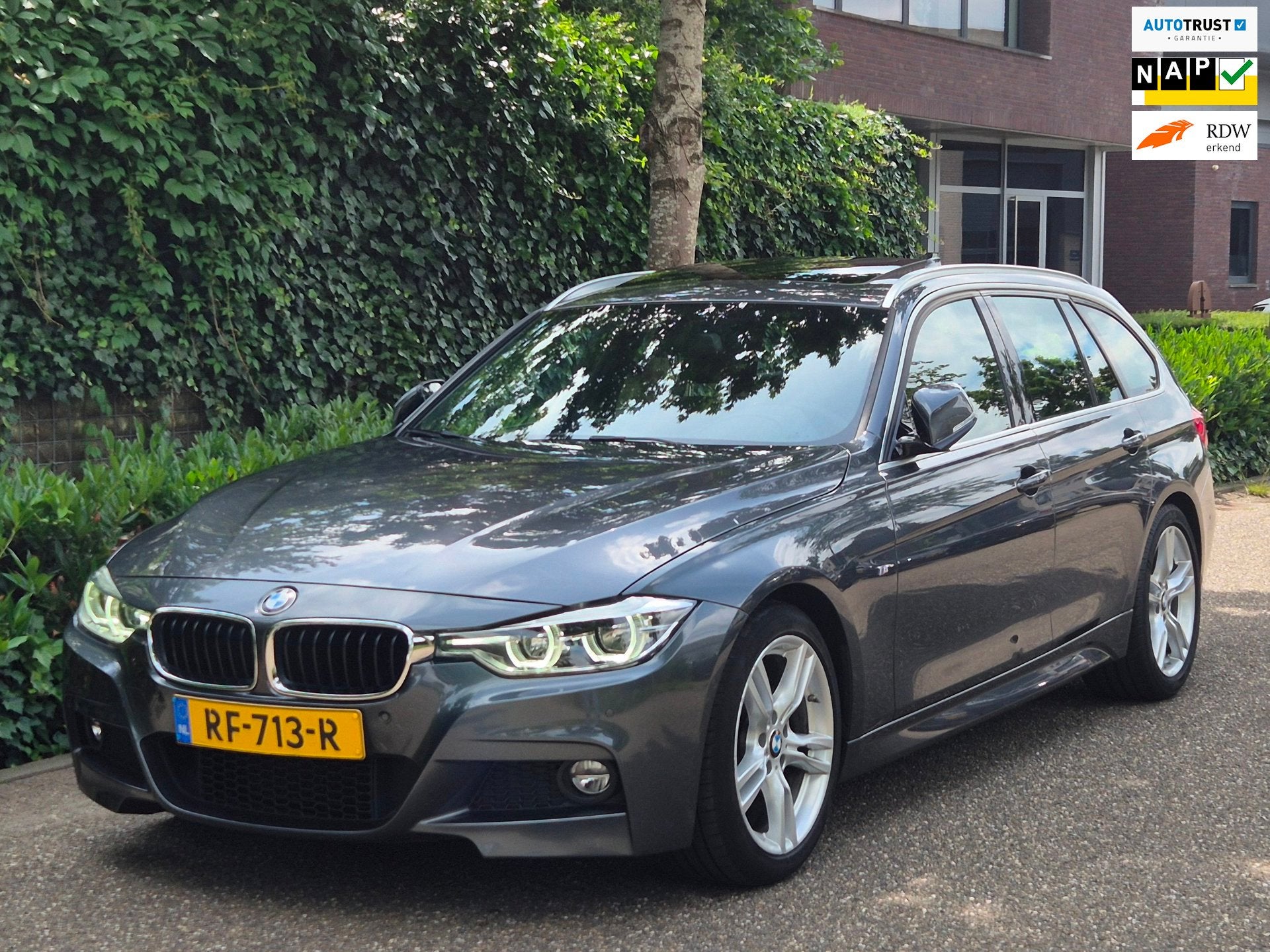 BMW 3-serie 320i M Sport High Ex Panorama A CarPlay Keyless, Auto's, BMW, Automaat, 1998 cc, Achterwielaandrijving, 4 cilinders