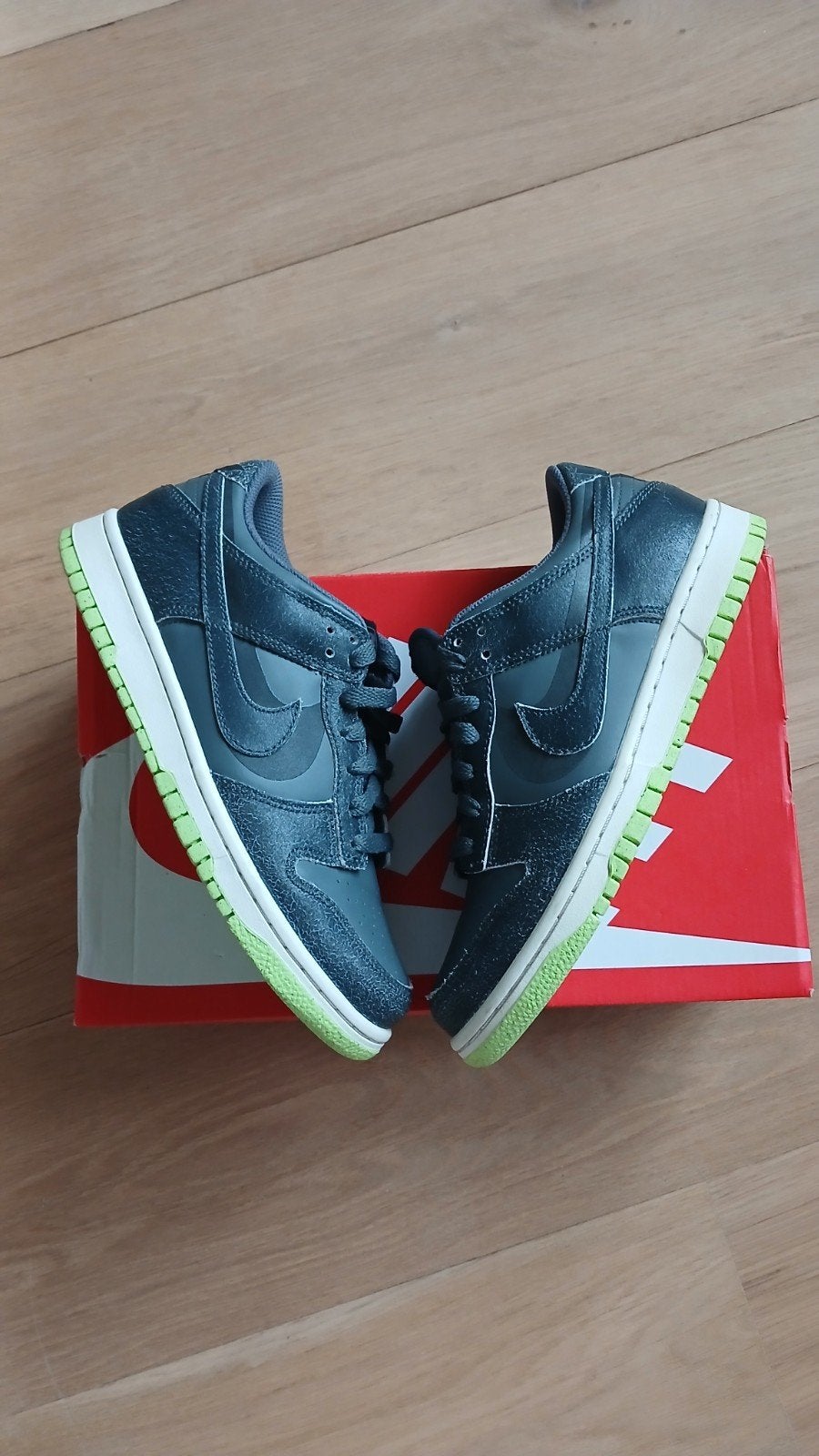 nike dunk low maat 38,5 2 keer gedragen, Ophalen of Verzenden, Zo goed als nieuw, Hardloopschoenen, Nike
