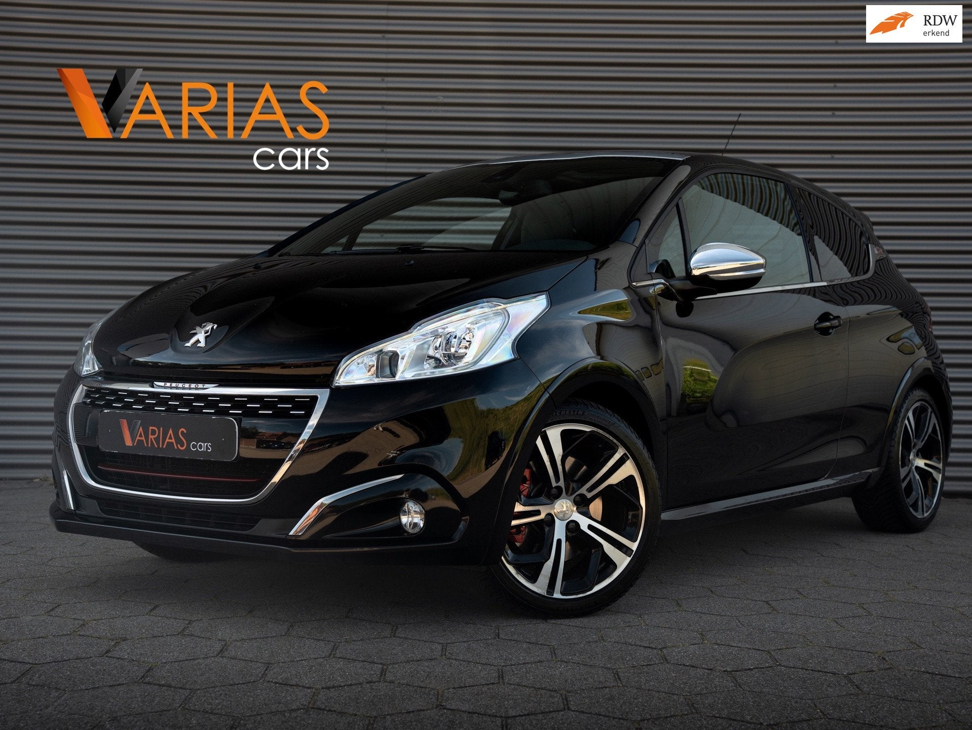 Peugeot 208 1.6 e-THP GTi Glazen dak Camera Navi Nedauto, Auto's, Peugeot, Dealer onderhouden, Gebruikt, Alcantara, Origineel Nederlands