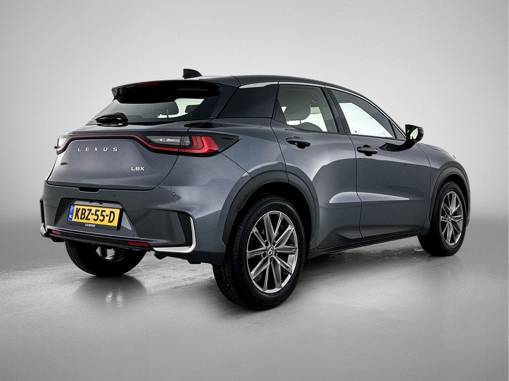 Lexus LBX Relax 2WD (bj 2024, automaat), 12 maanden, 136 pk, Gebruikt, Automatische klimaatregeling