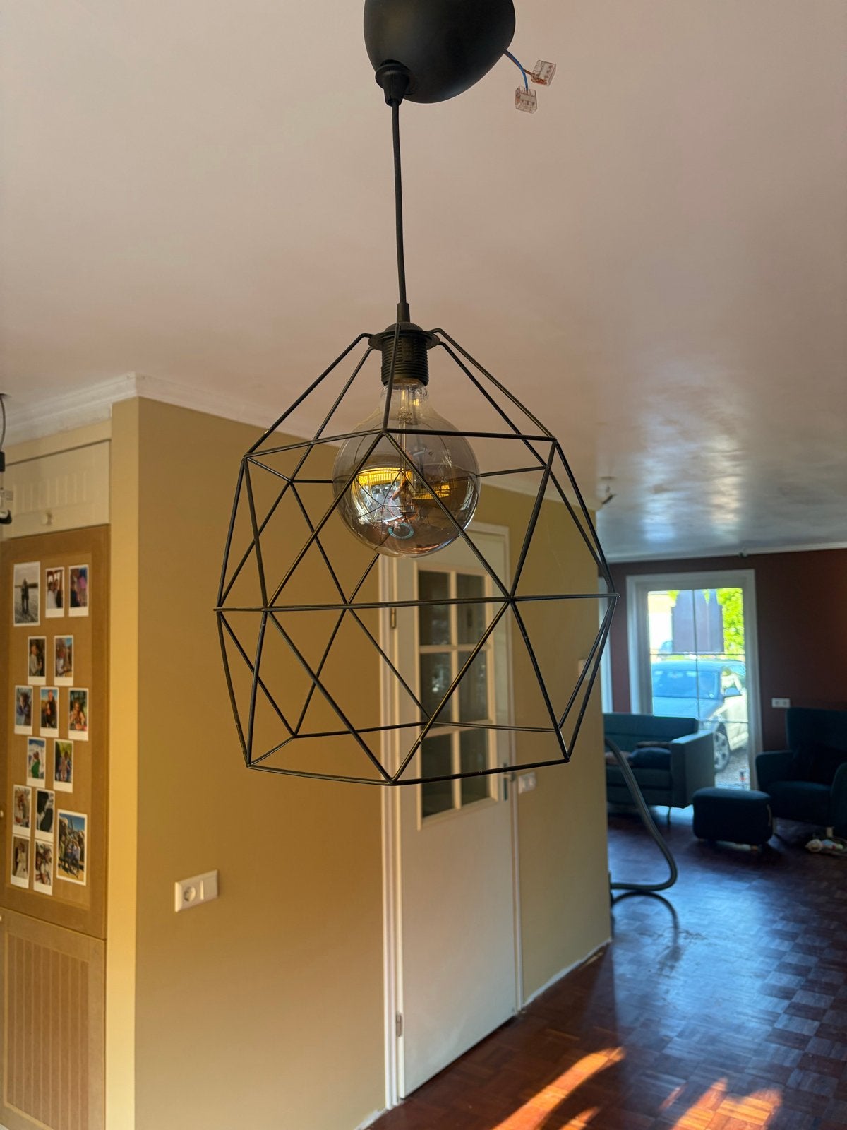 Moderne Zwarte Geometrische Hanglamp met E27 Fitting, Huis en Inrichting, Ophalen, Gebruikt, Metaal, E27 (groot)