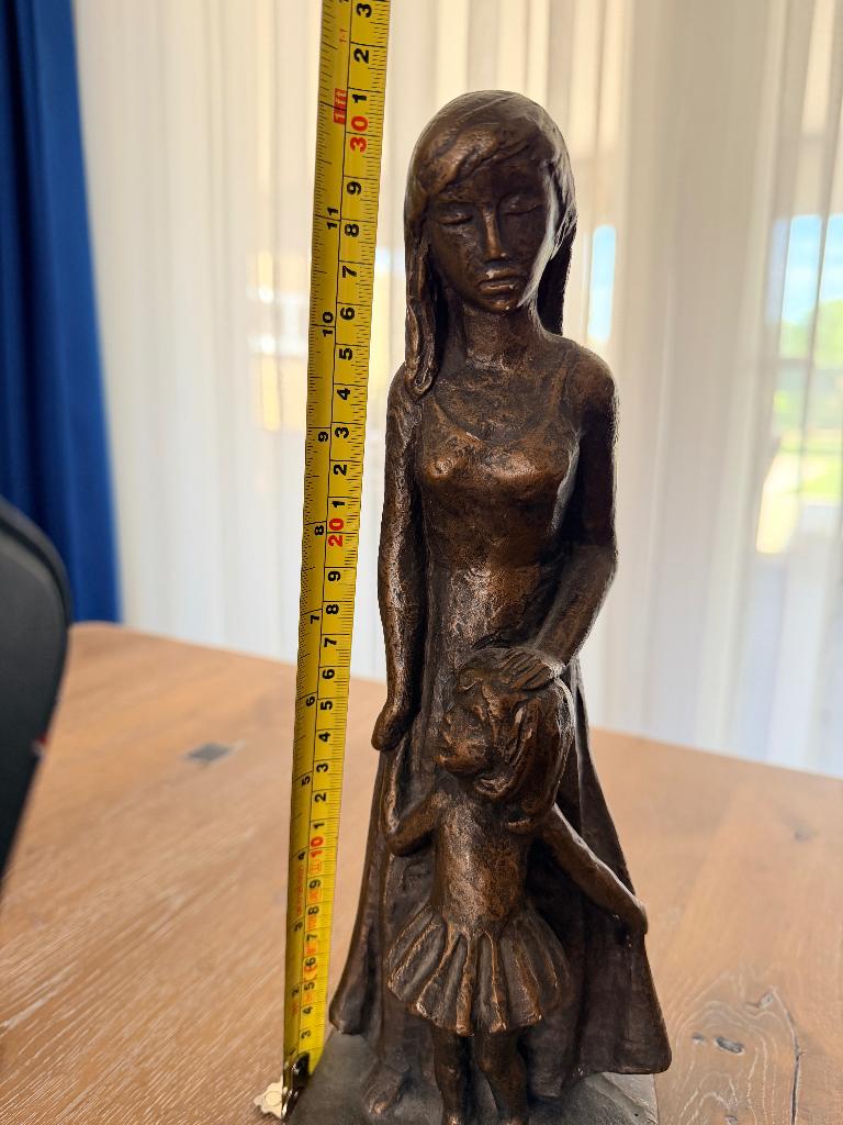 Vintage Mother and Daughter Statue, Antiek en Kunst, Kunst | Beelden en Houtsnijwerken, Ophalen, Groep mensen, Gips, 20 - 50 cm
