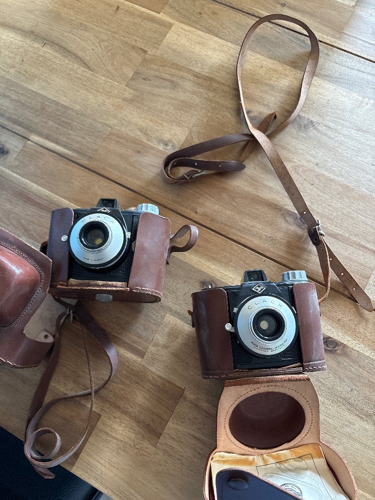 2 x Agfa clack camera inclusief hoes, Audio, Tv en Foto, Ophalen, Gebruikt, Compact, Overige Merken