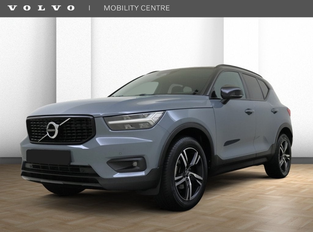 Volvo XC40 T2 R-Design | Panoramadak | Dodehoekdetectie |, 12 maanden, Gebruikt, Automatische klimaatregeling, Origineel Nederlands
