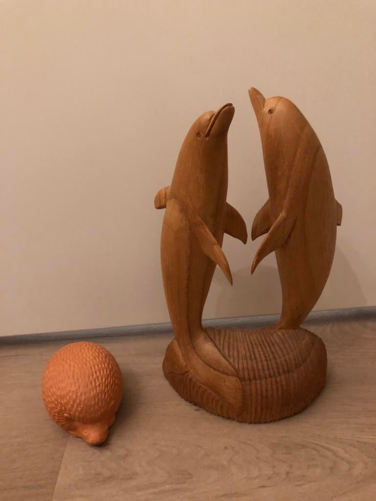 Dolfijn en egels kunstbeeld, Ophalen