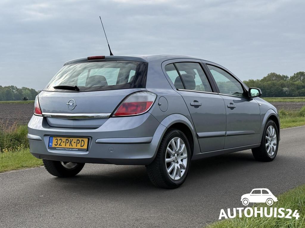 Opel Astra 1.6 Cosmo CLIMA CRUISE LMV APK-02-2027, Auto's, Voorwielaandrijving, 15 km/l, Zwart, 4 cilinders