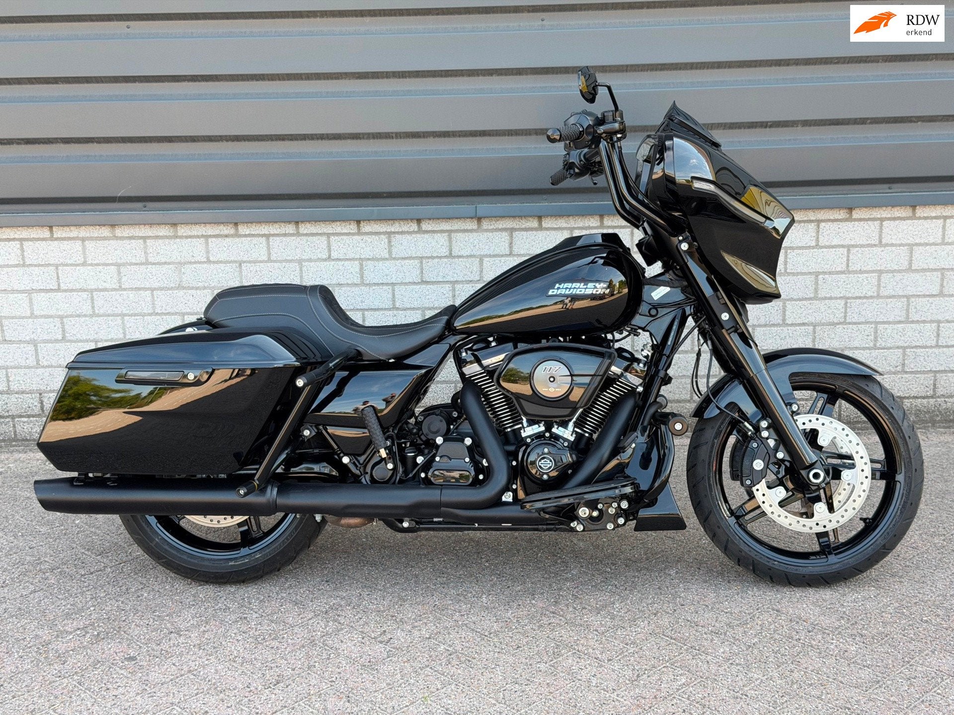 Harley Davidson FLHX Street Glide 117 BLACK EDITION BJ 2025, Bedrijf, Meer dan 35 kW, Toermotor, 1923 cc