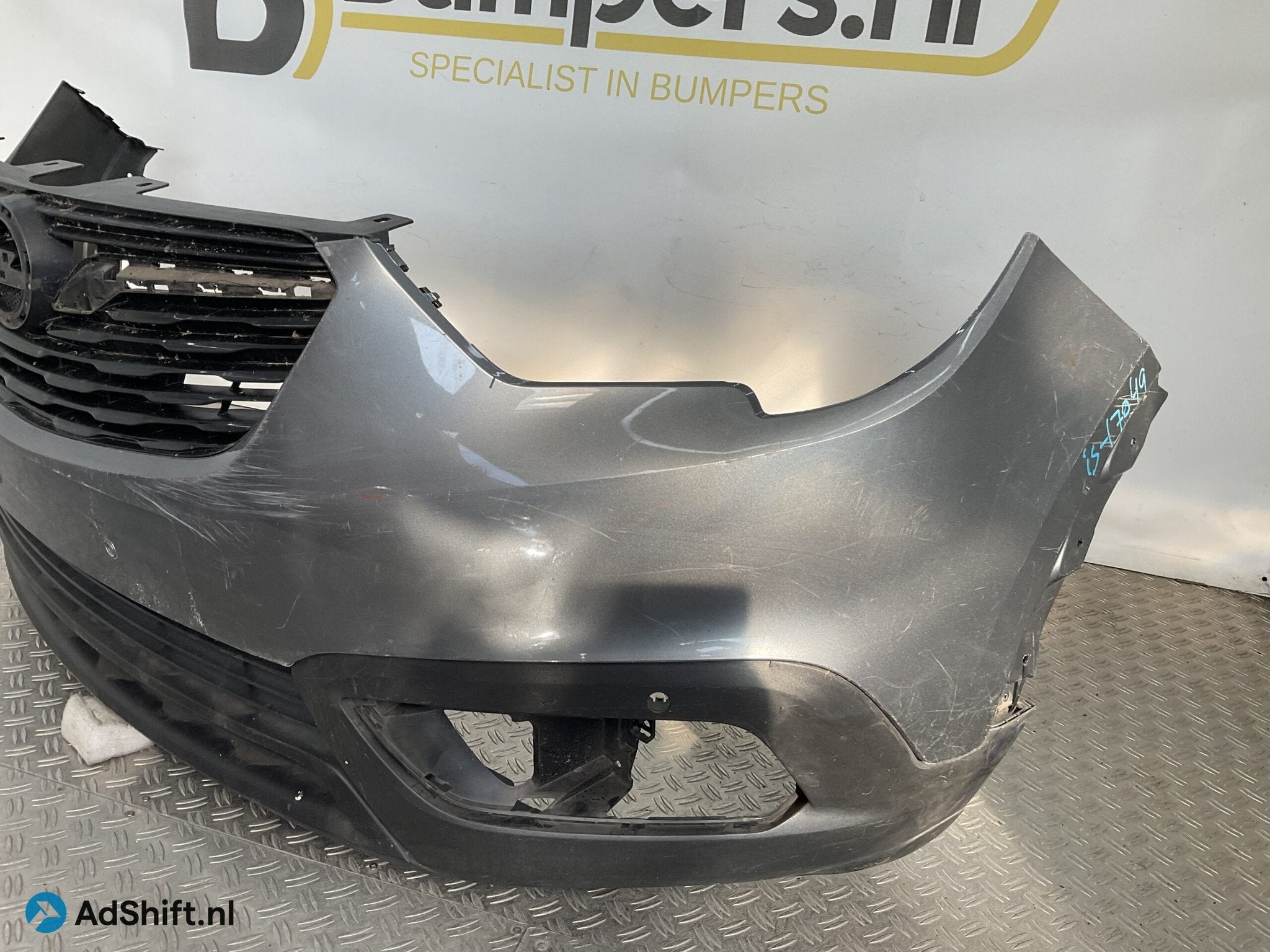 Bumper Opel Crossland pdc 17-22 475498858 13477139 Voorbumpe, Auto-onderdelen, Bumper
