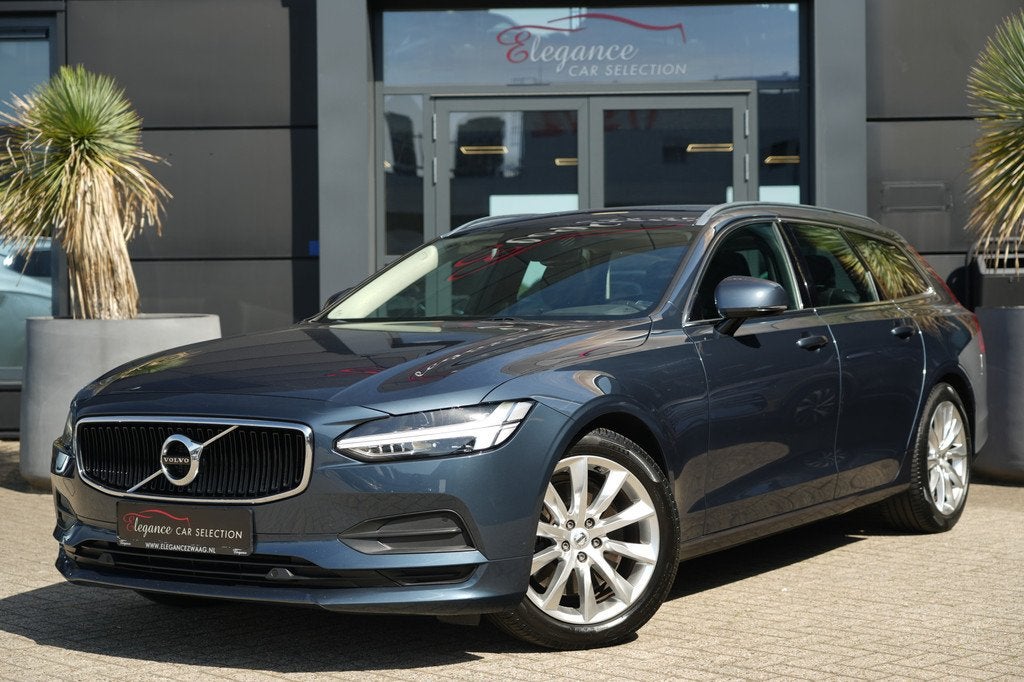 Volvo V90 2.0 T5 Momentum 255pk Panoramdak/Trekhaak/Navigati, Auto's, Volvo, 15 km/l, 4 cilinders, 1969 cc, Blauw