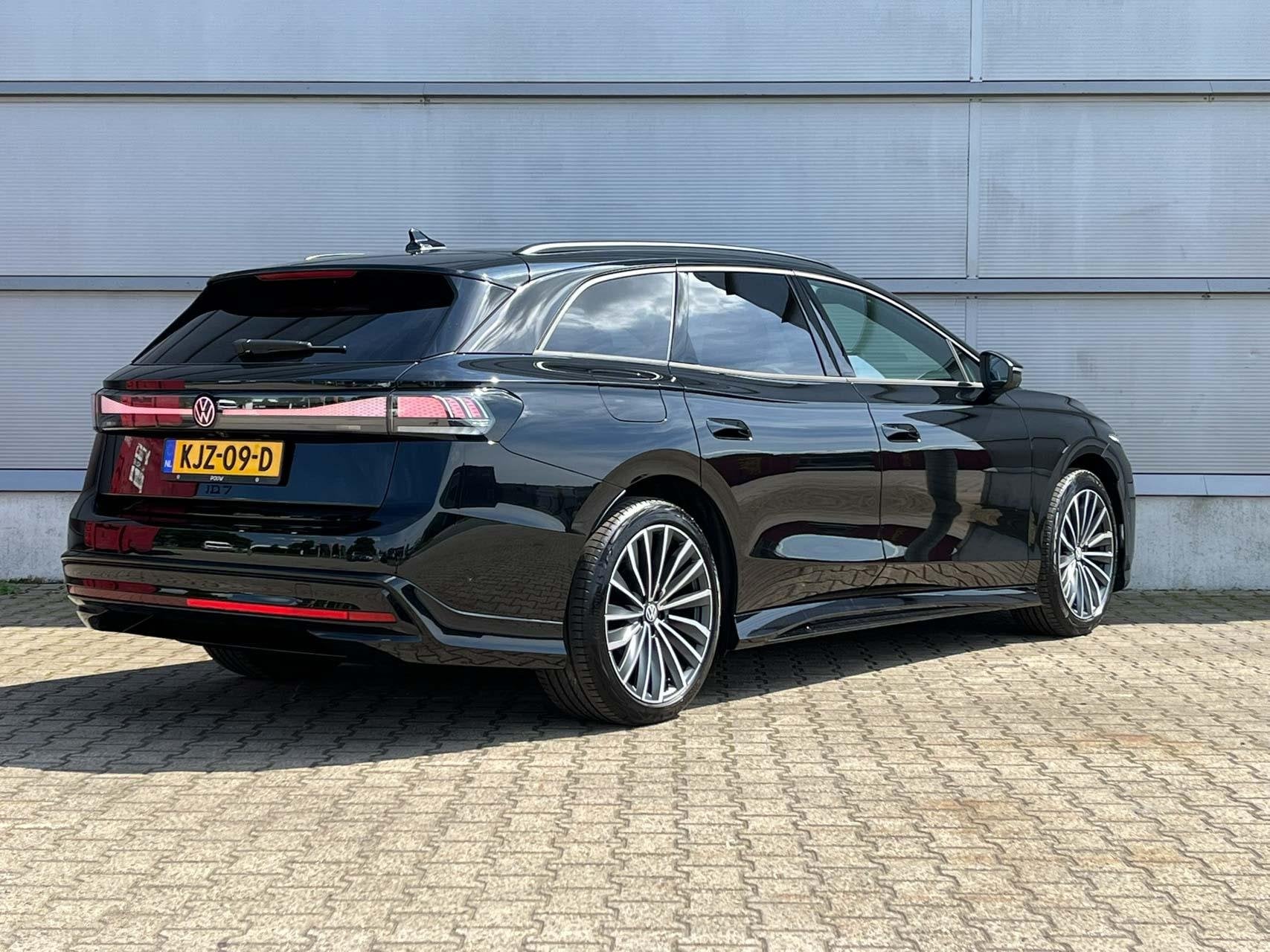 Volkswagen ID.7 Tourer 286pk Pro Limited Edition 77 kWh | So, Auto's, Automaat, 12 maanden, Achterwielaandrijving, Zwart