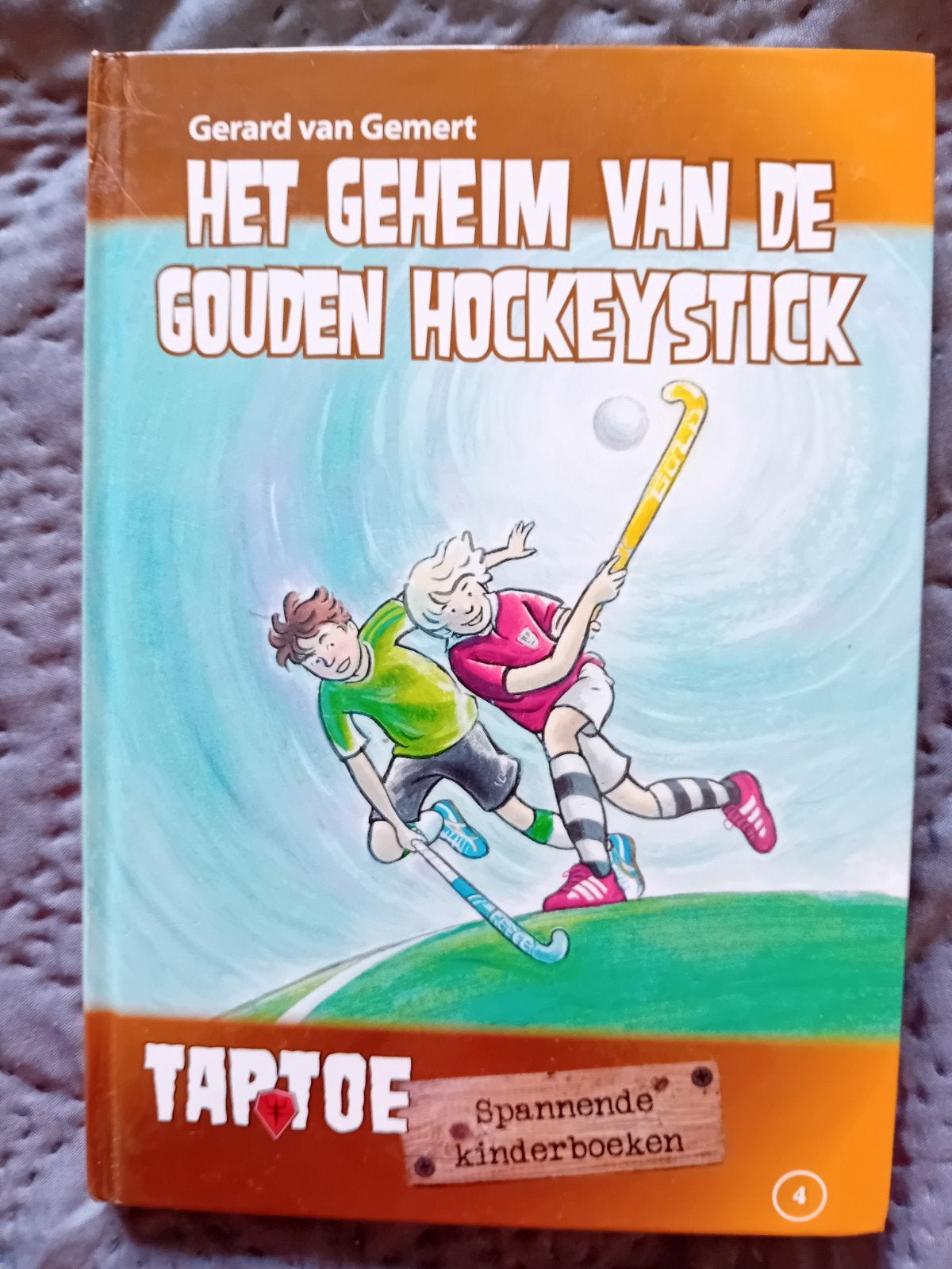 Gerard van Gemert . Het geheim van de gouden hockeystick., Boeken, Gelezen, Ophalen of Verzenden, Gerard van Gemert, Fictie algemeen