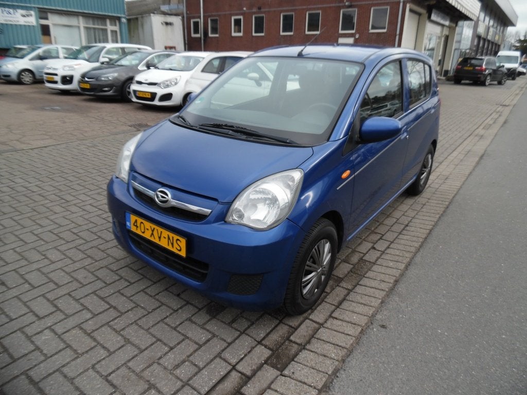 Daihatsu Cuore st bekr NAP 1.0 Premium apk 9.26 (bj 2007), Auto's, Daihatsu, Voorwielaandrijving, Dealer onderhouden, 18 €/maand