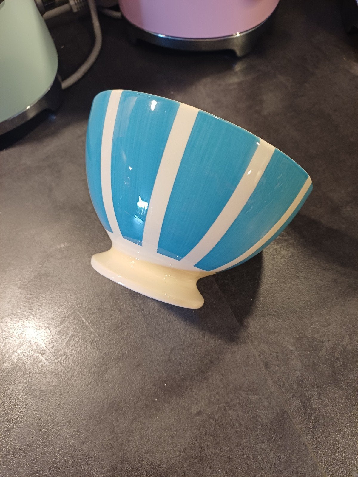 Mooie Franse vintage Spoelkom roomwit met blauwe strepen, Verzenden