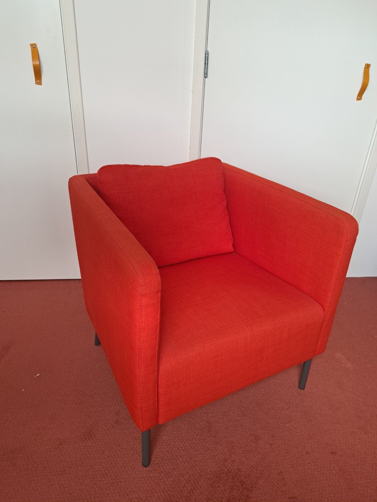 Comfortabele fauteuil in levendig oranje, Ophalen, Gebruikt, 75 tot 100 cm, 75 tot 100 cm