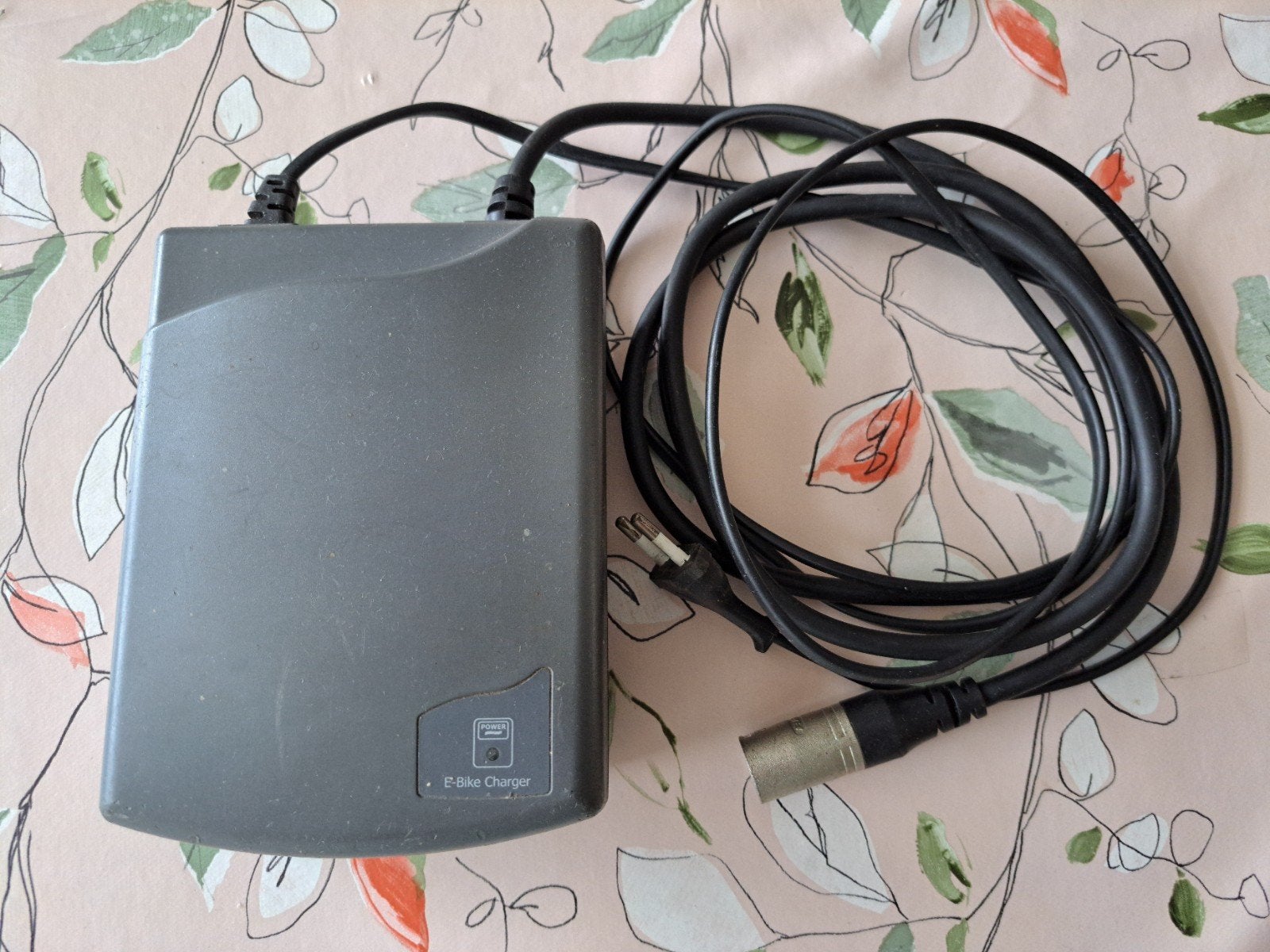 Lader e-bike., Ophalen, Gebruikt