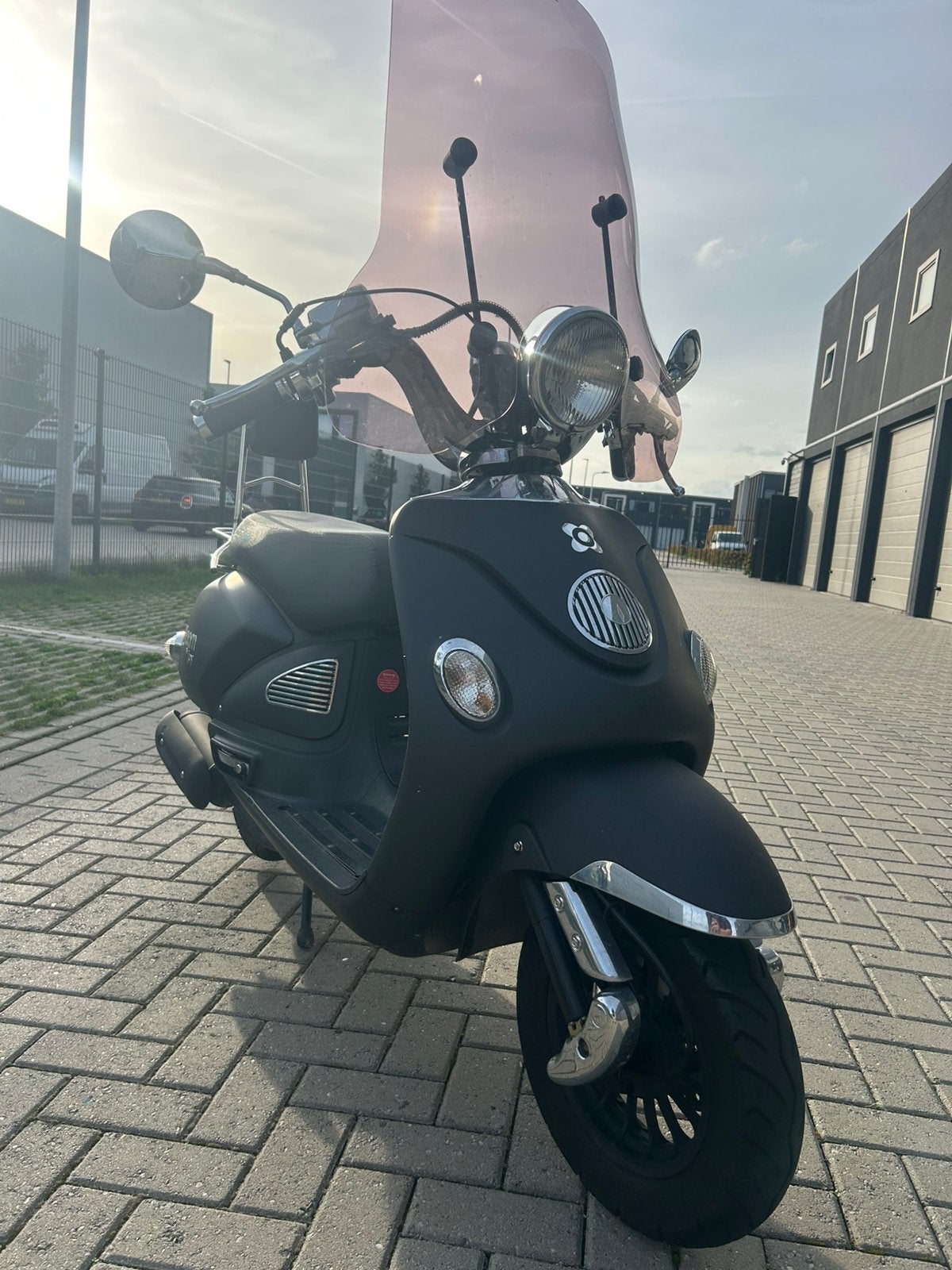 AGM JOY, Zo goed als nieuw, Benzine, Ophalen, Overige merken