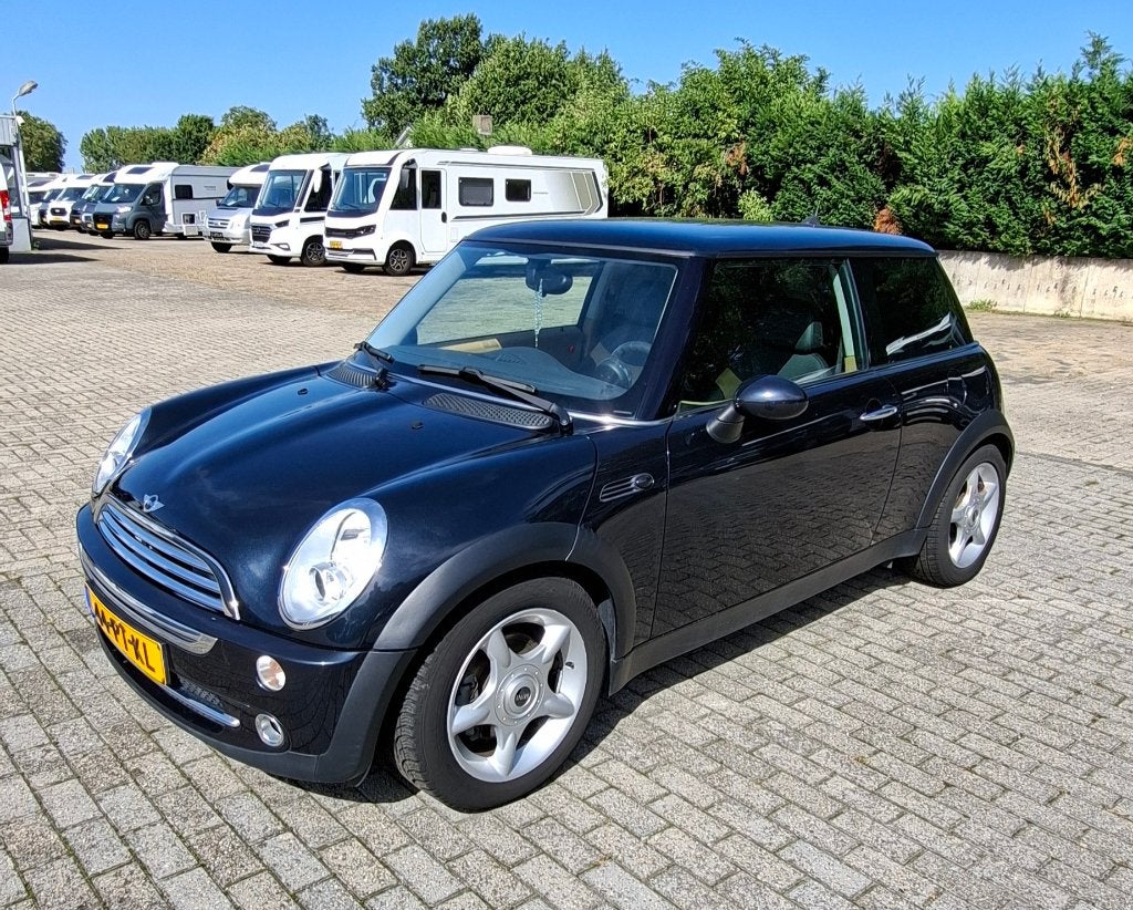 Mini 1.6 16V Cooper 2004 Zwart, Voorwielaandrijving, 4 cilinders, 4 stoelen, Zwart