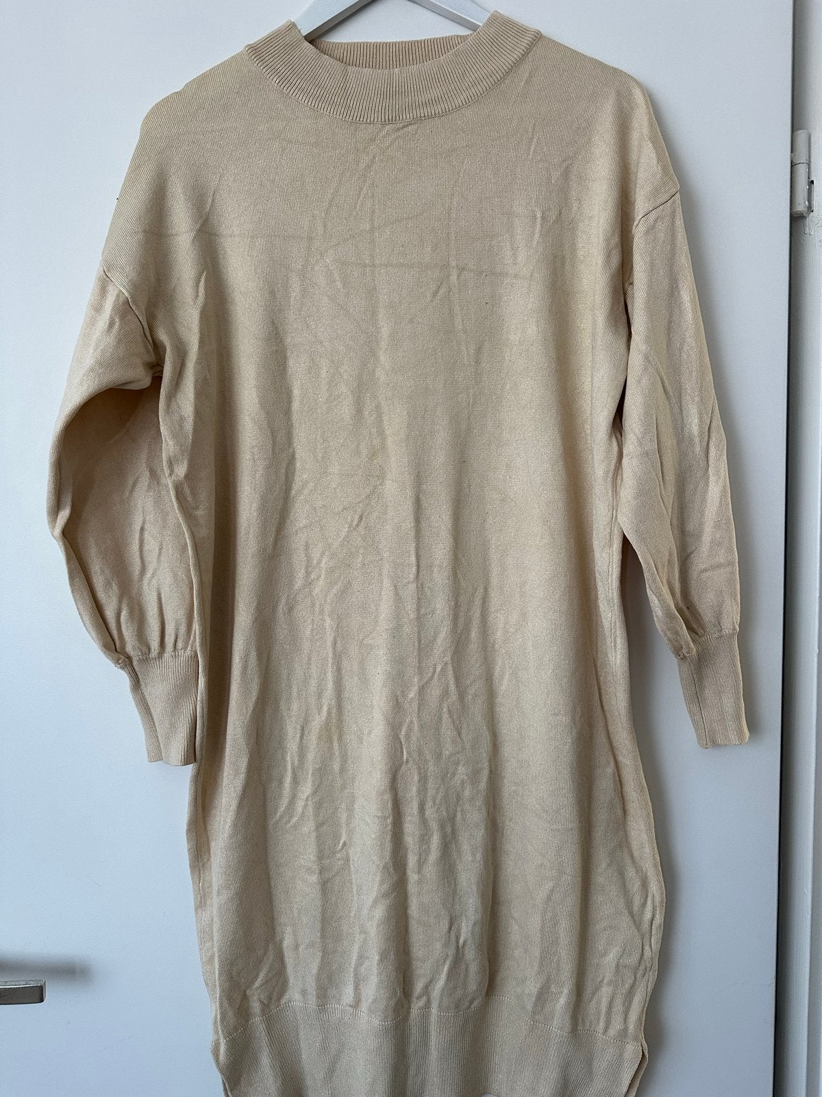 Gebreide jurk maat 40, Kleding | Dames, Maat 38/40 (M), Beige, Ophalen of Verzenden, Knielengte