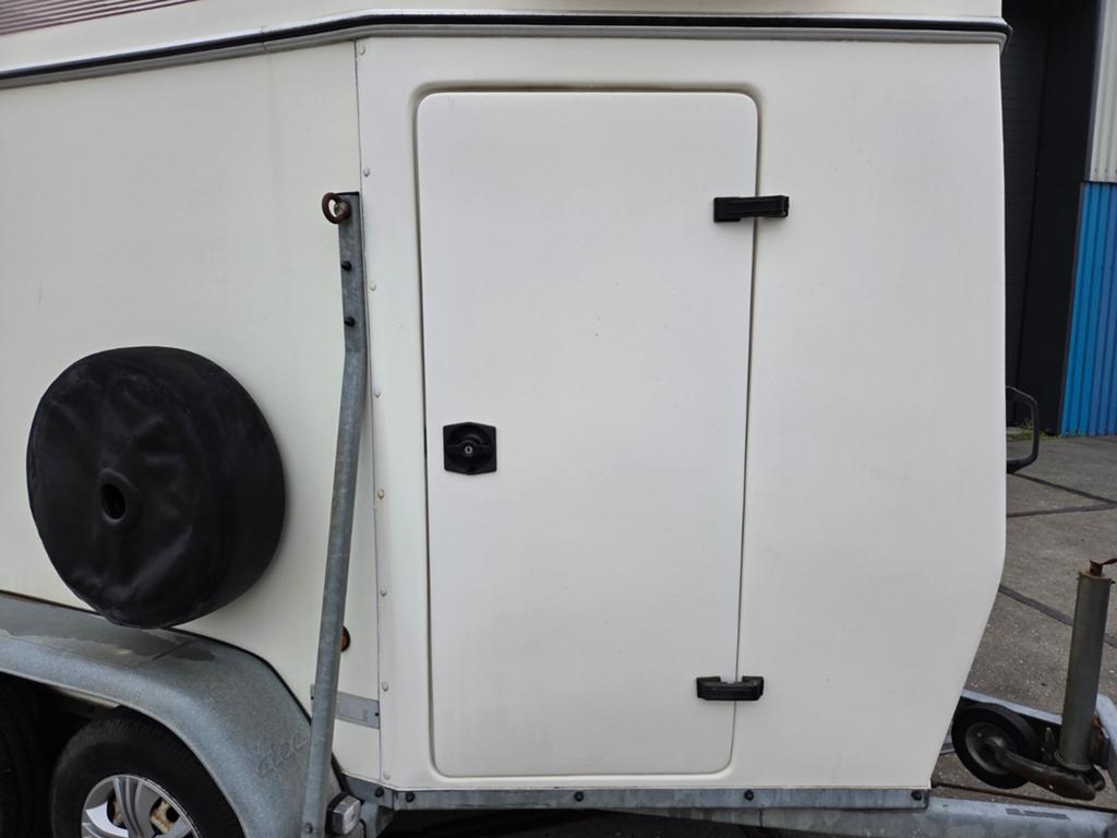 1.5 paardentrailer Atec, Ophalen, Gebruikt, Polyester, 1½-paards trailer
