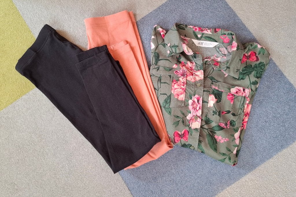 H&M blouse en 2 bijpassende leggings maat 146/152, Ophalen of Verzenden, Zo goed als nieuw, Meisje, Setje