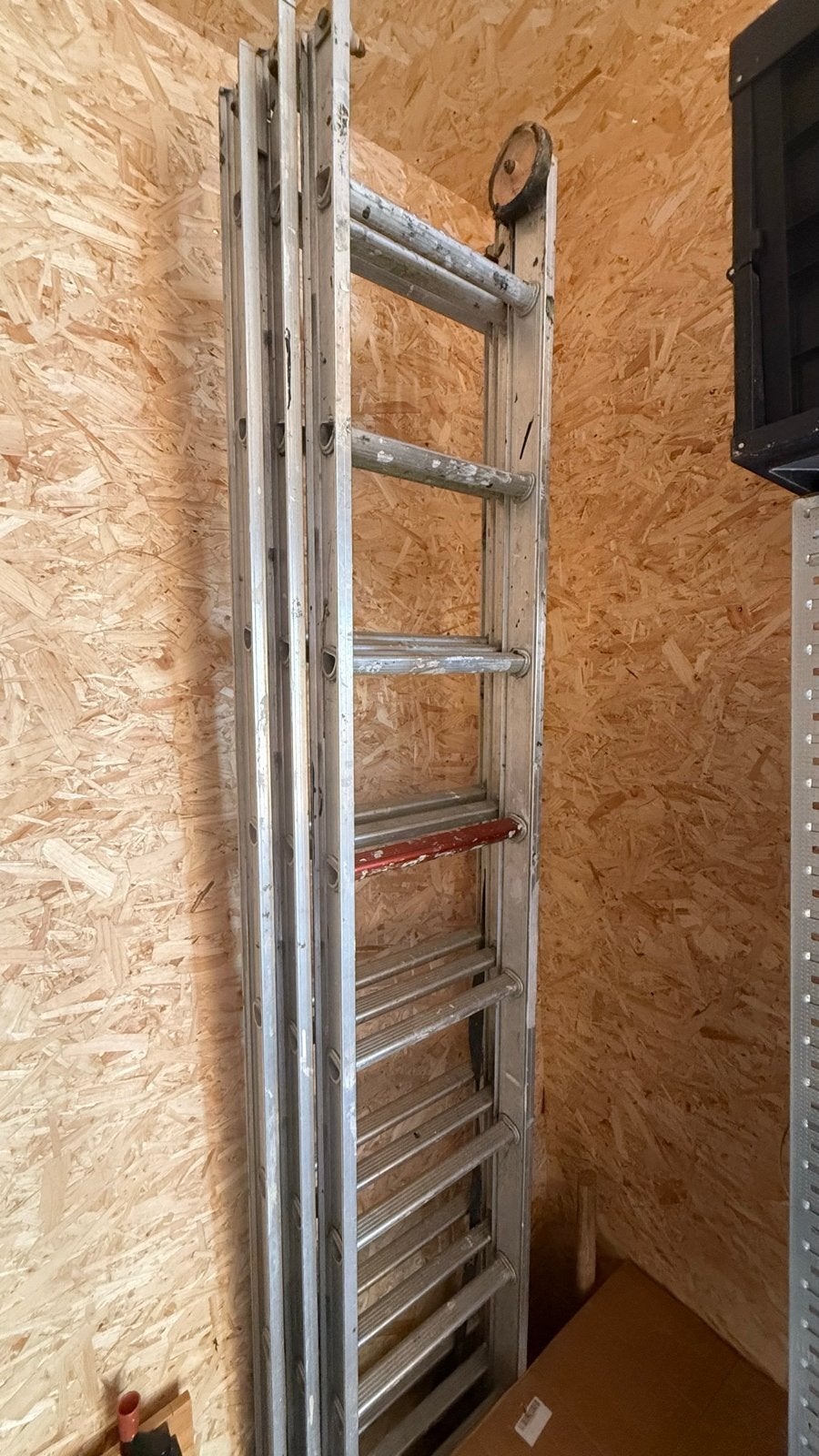 Uitschuifbare aluminium ladder merk Altrex, Ophalen, Gebruikt, Ladder, Opvouwbaar of Inschuifbaar