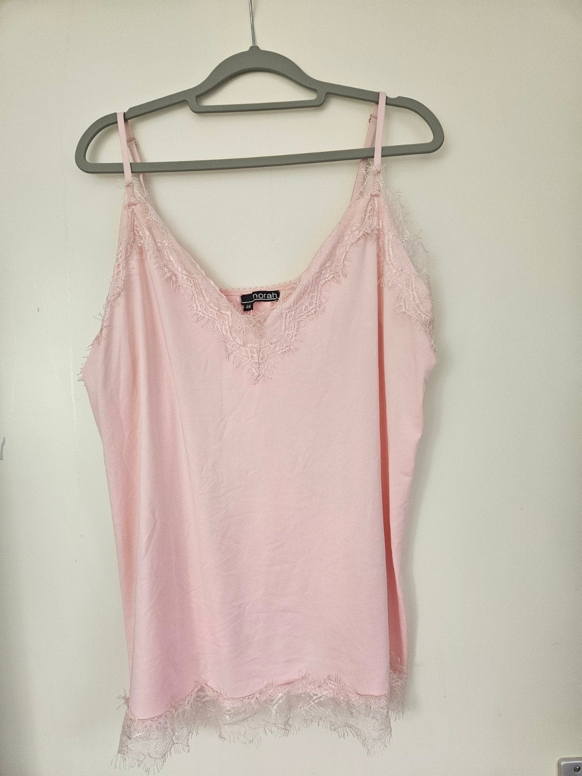 Norah Roze Top met Kant - Maat 46, Kleding | Dames, Tops, Maat 46/48 (XL) of groter, Ophalen of Verzenden, Norah, Roze