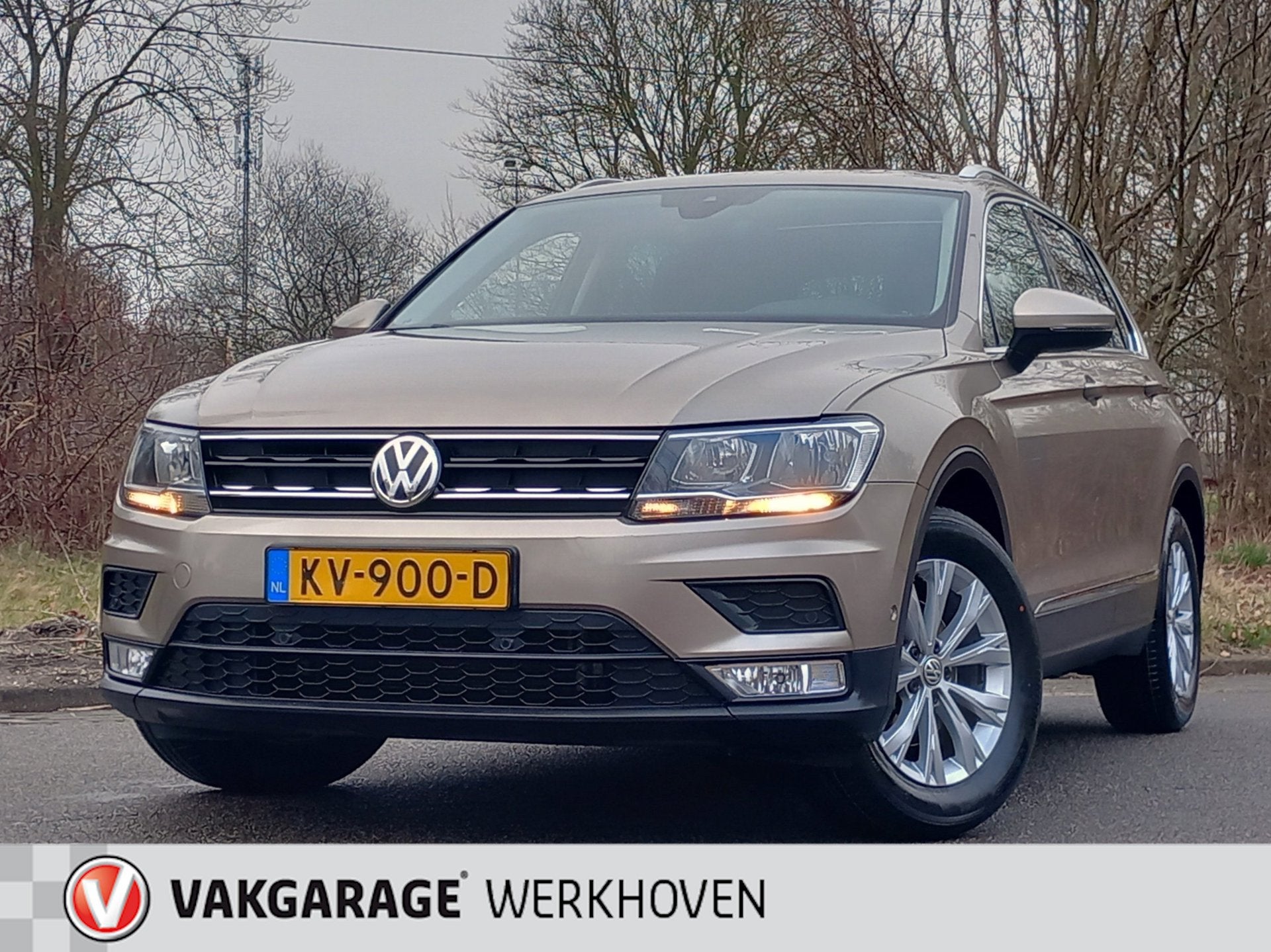 Volkswagen Tiguan 1.4 TSI AUTOMAAT | Panoramadak | Massagest, Auto's, Dealer onderhouden, 4 cilinders, Alcantara, Beige
