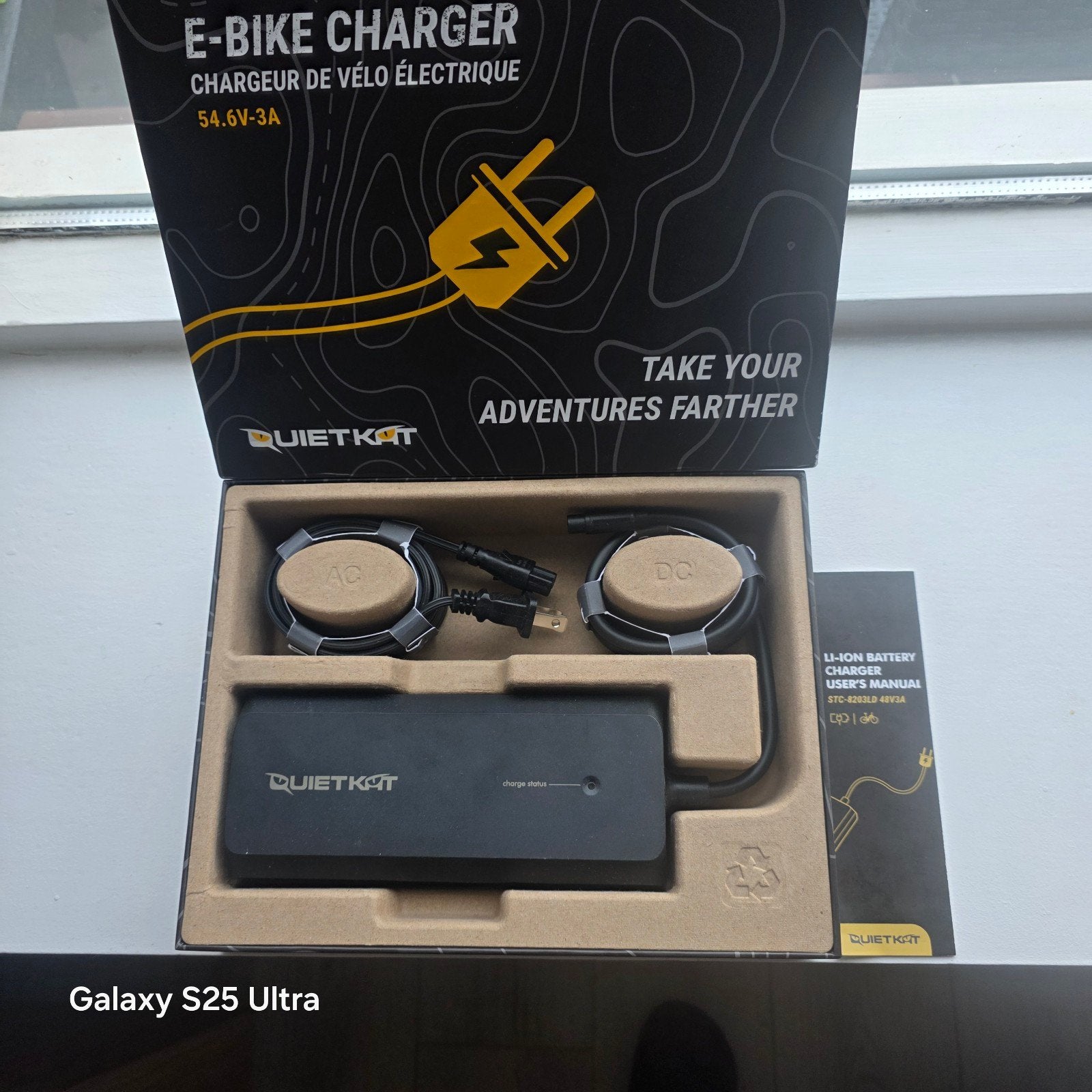 [NIEUW] Originele QuietKat E-Bike Oplader – 54.6V / 3A (Voor, Nieuw
