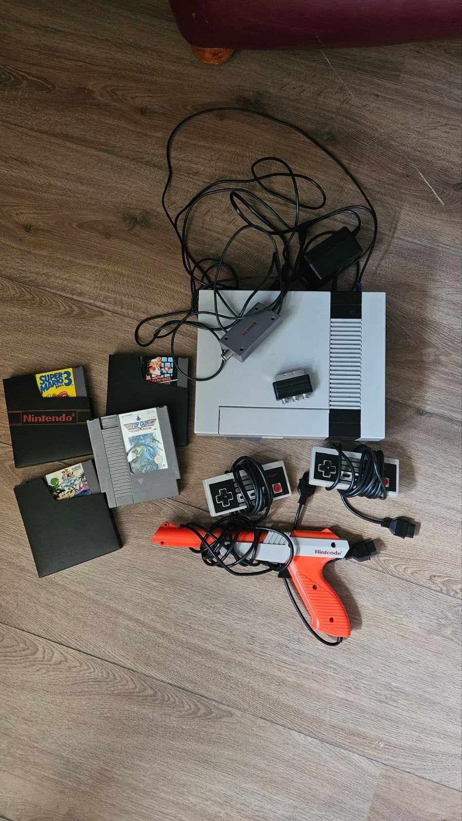 Nintendo NES Console met 2 controllers, Zapper en 4 games, Spelcomputers en Games, Spelcomputers | Nintendo NES, Ophalen of Verzenden